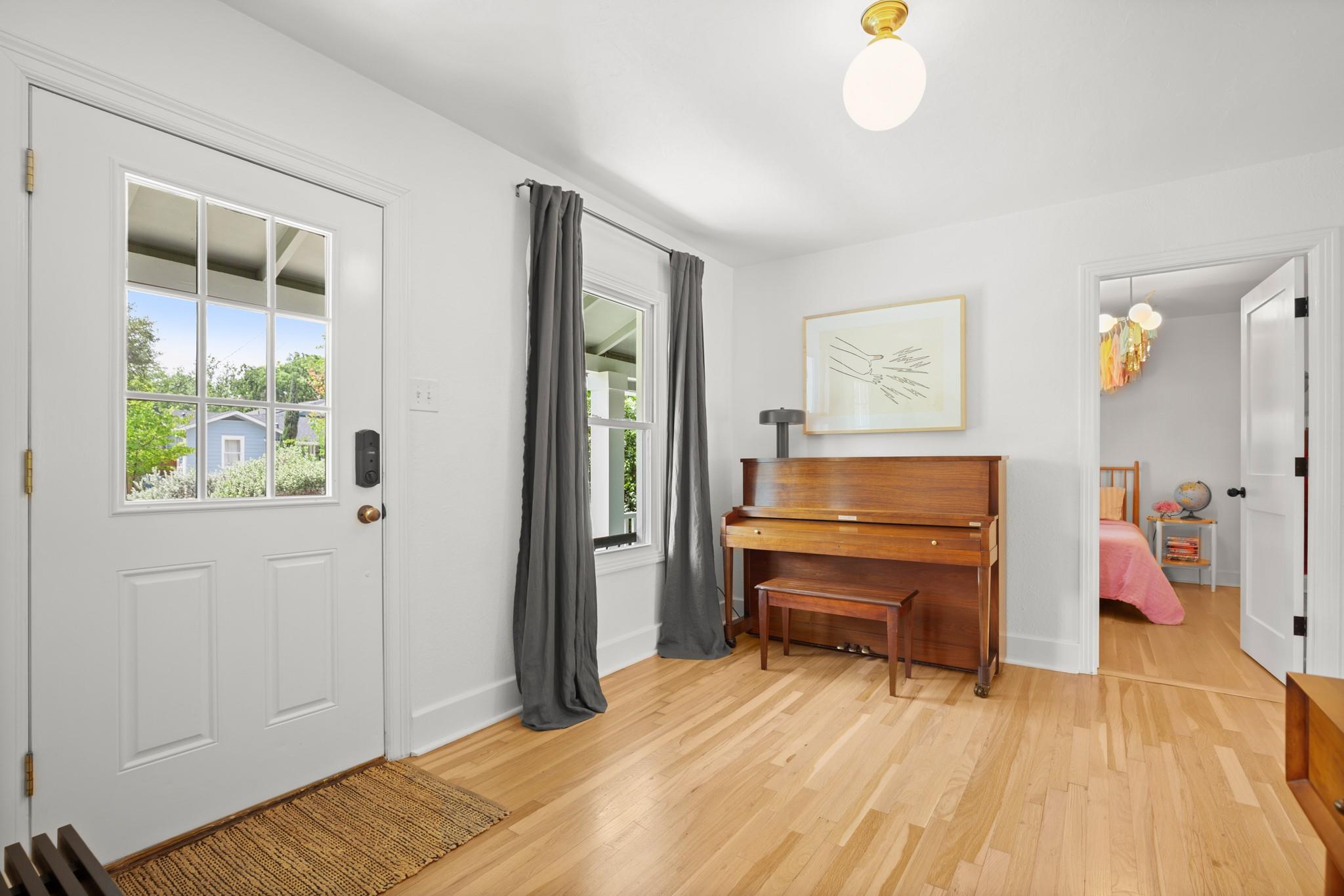 2010 Alegria Rd, Austin, TX 78757