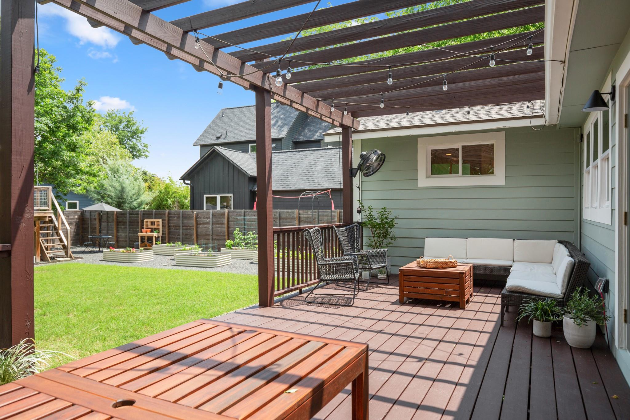 2010 Alegria Rd, Austin, TX 78757