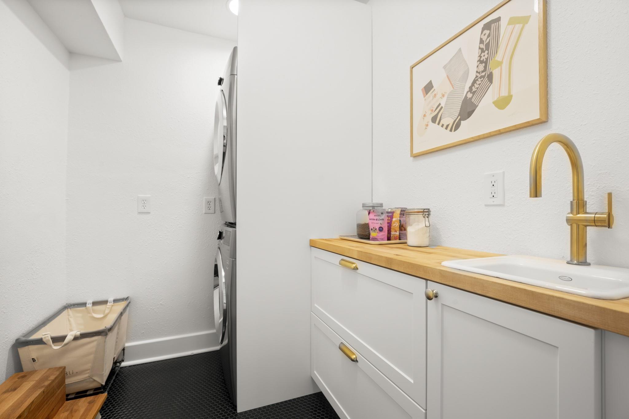 2010 Alegria Rd, Austin, TX 78757