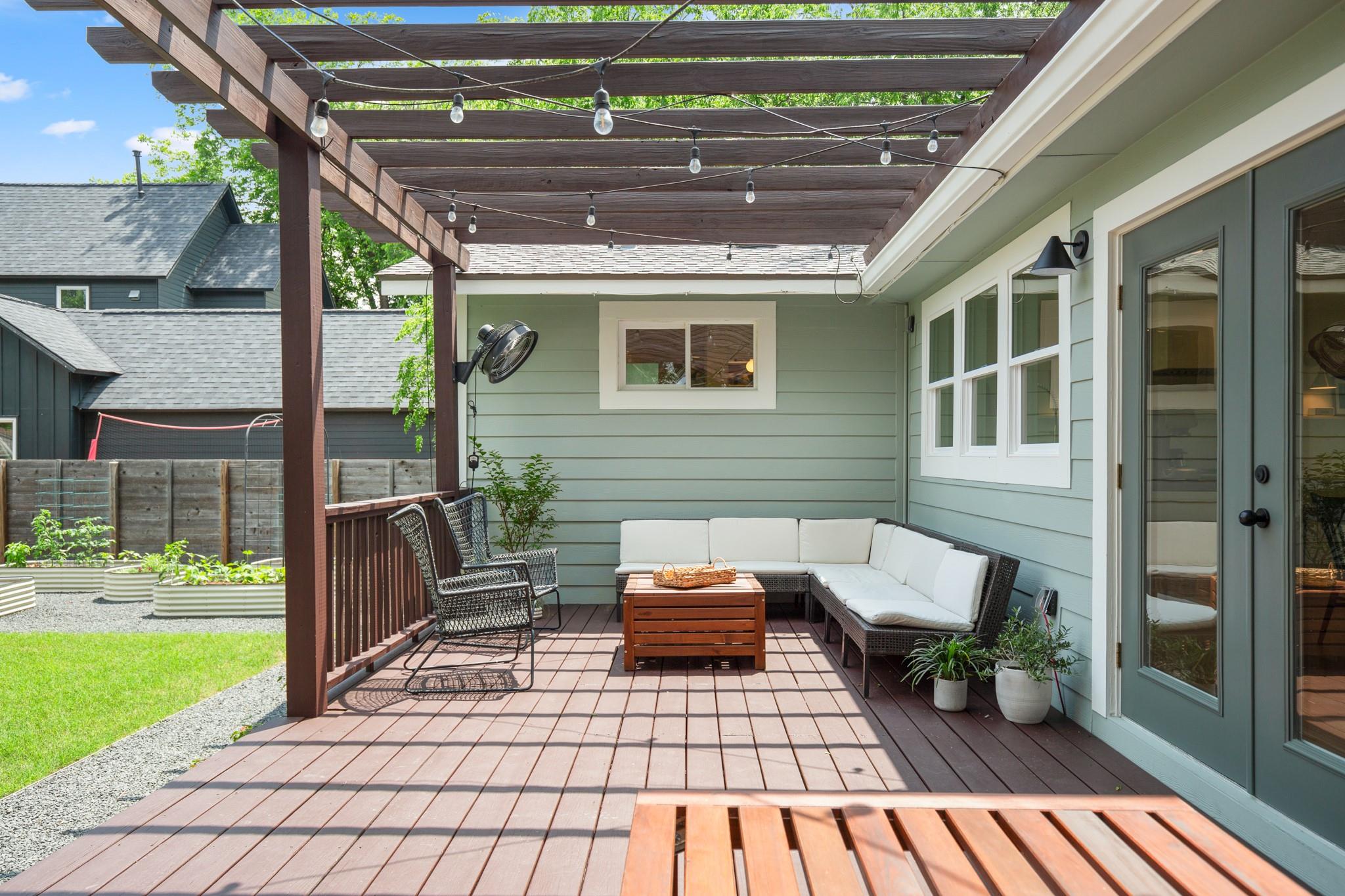 2010 Alegria Rd, Austin, TX 78757