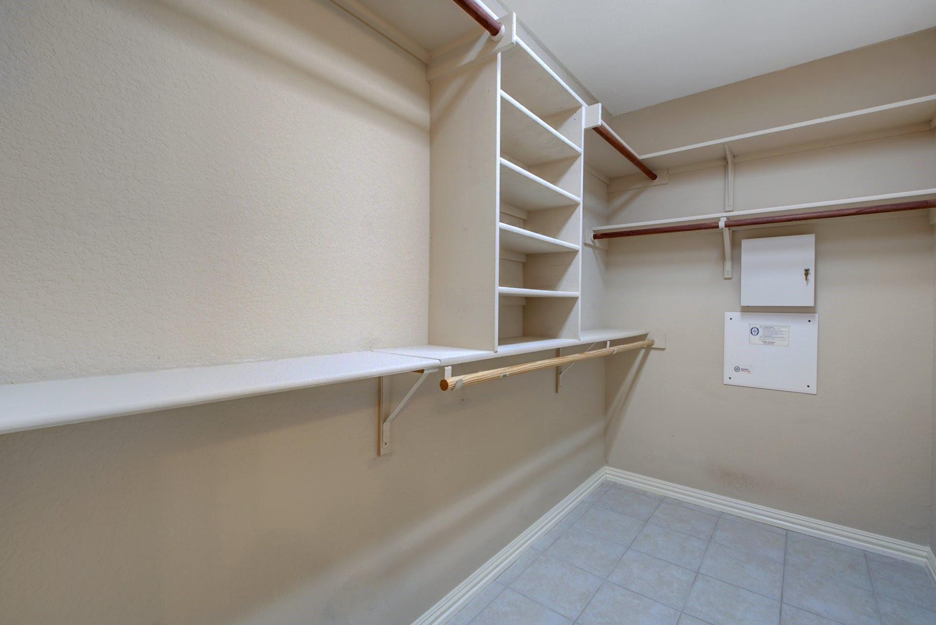 904 Black Canyon St, Pflugerville, TX 78660