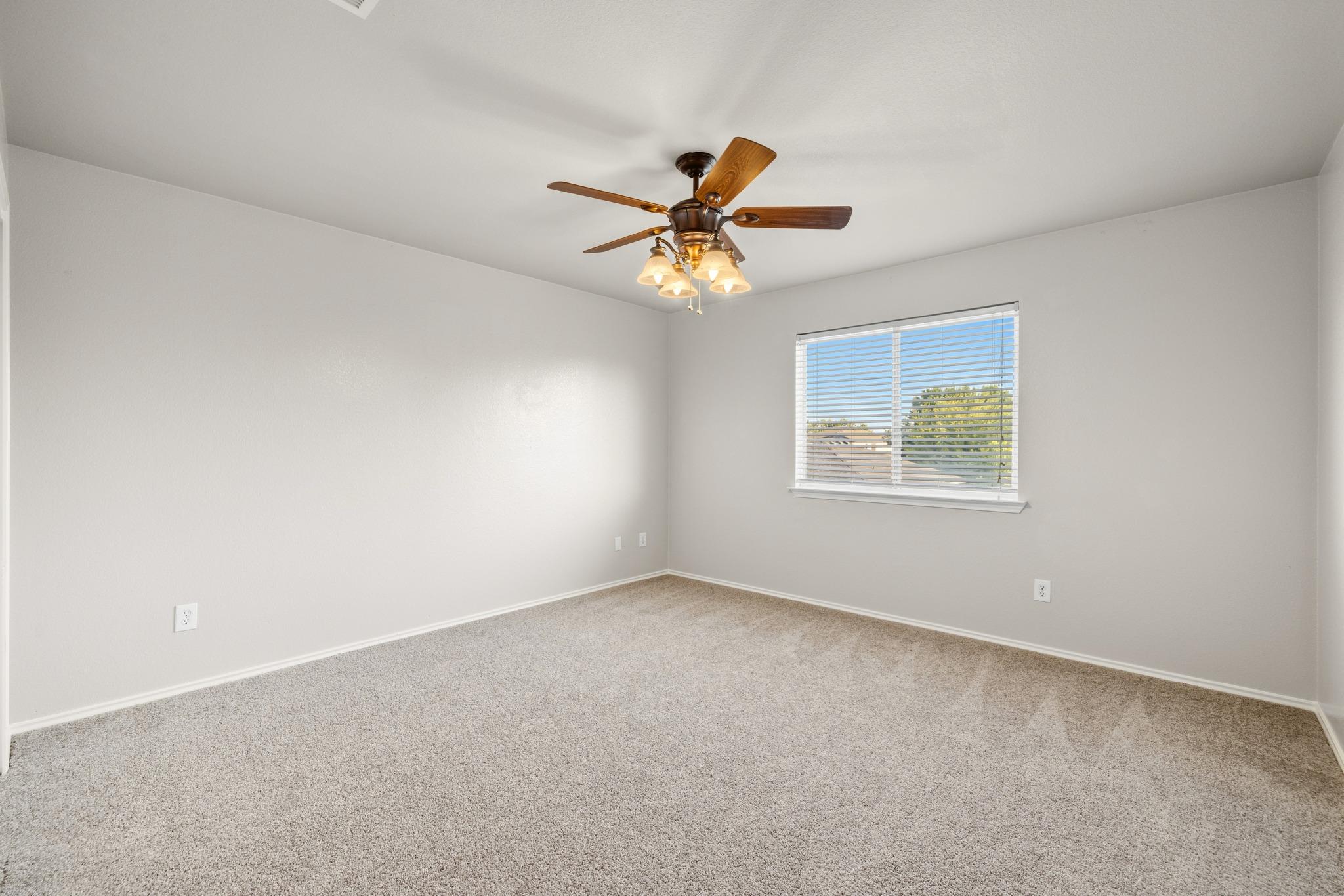 124 Steven St, Hutto, TX 78634