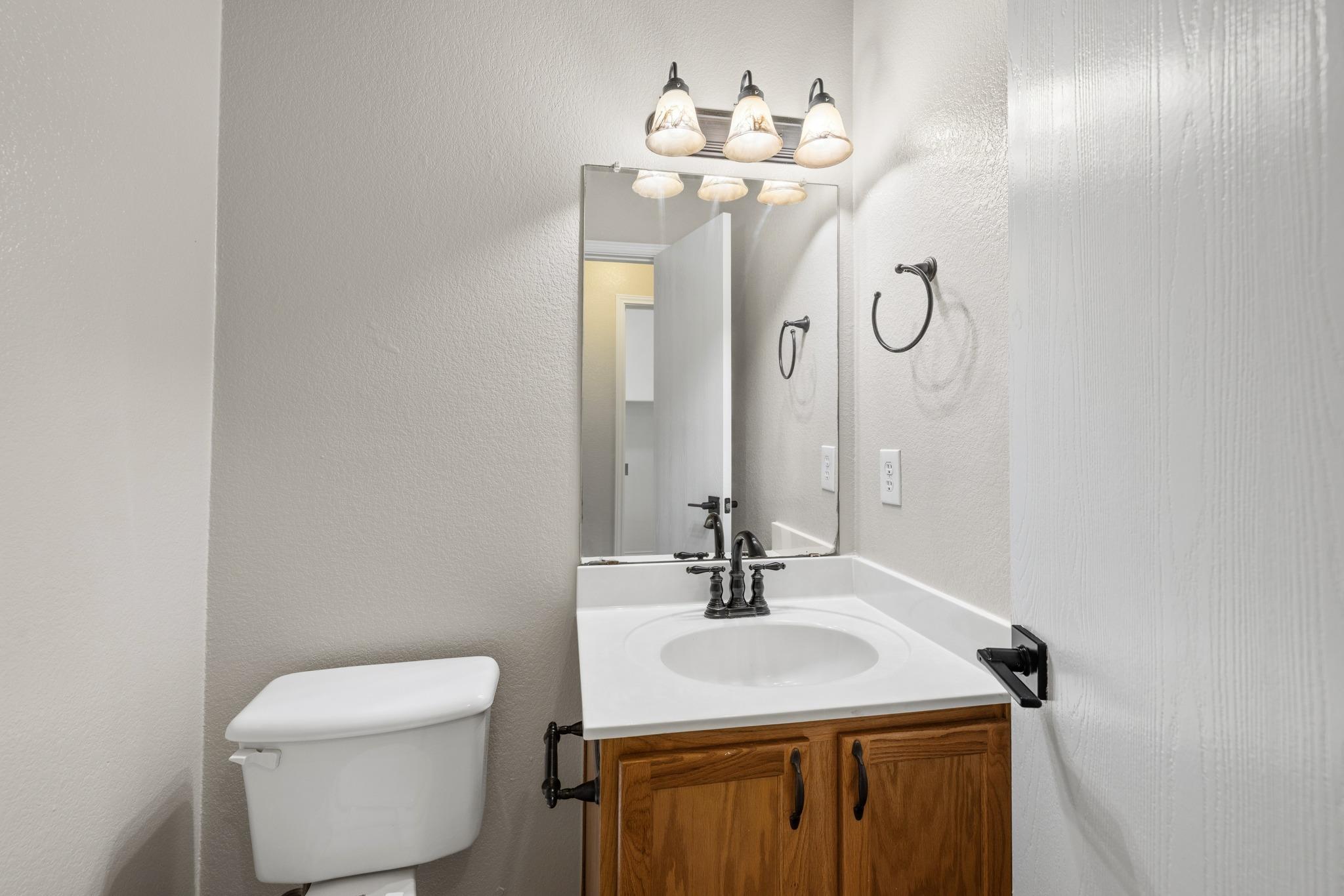 124 Steven St, Hutto, TX 78634