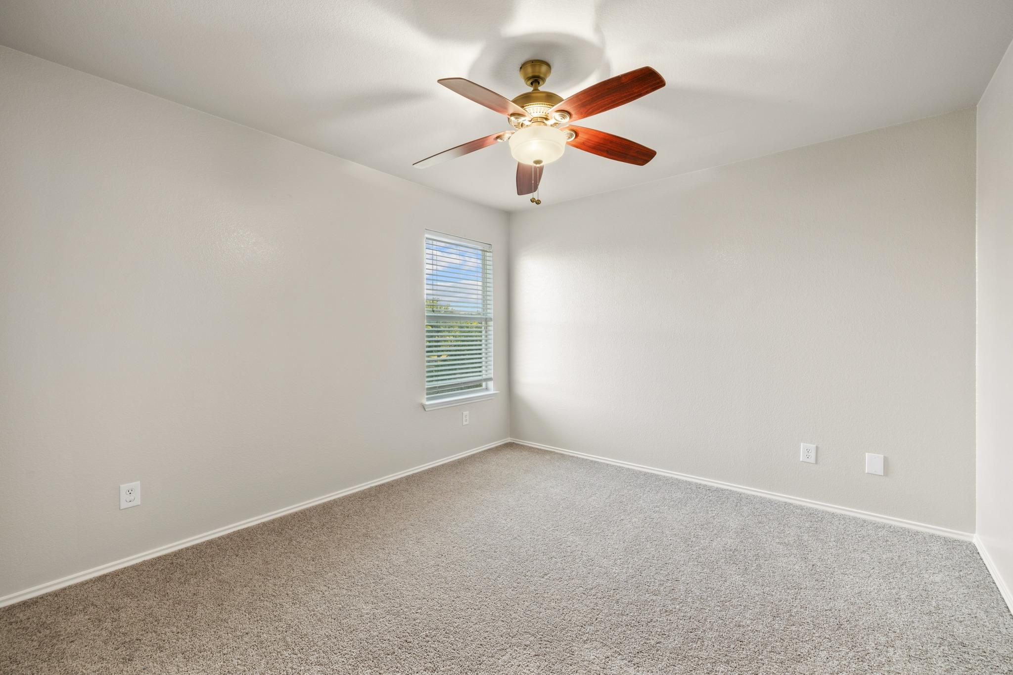 124 Steven St, Hutto, TX 78634
