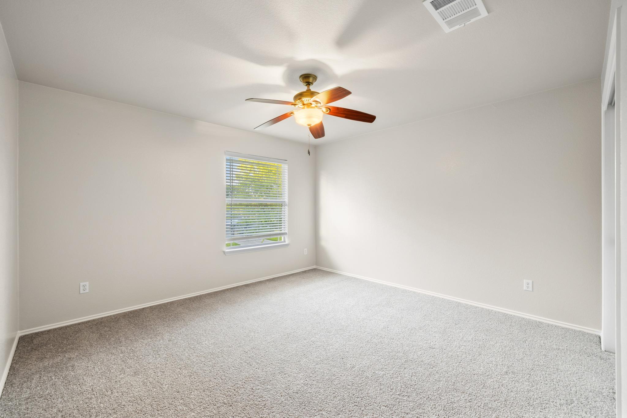 124 Steven St, Hutto, TX 78634