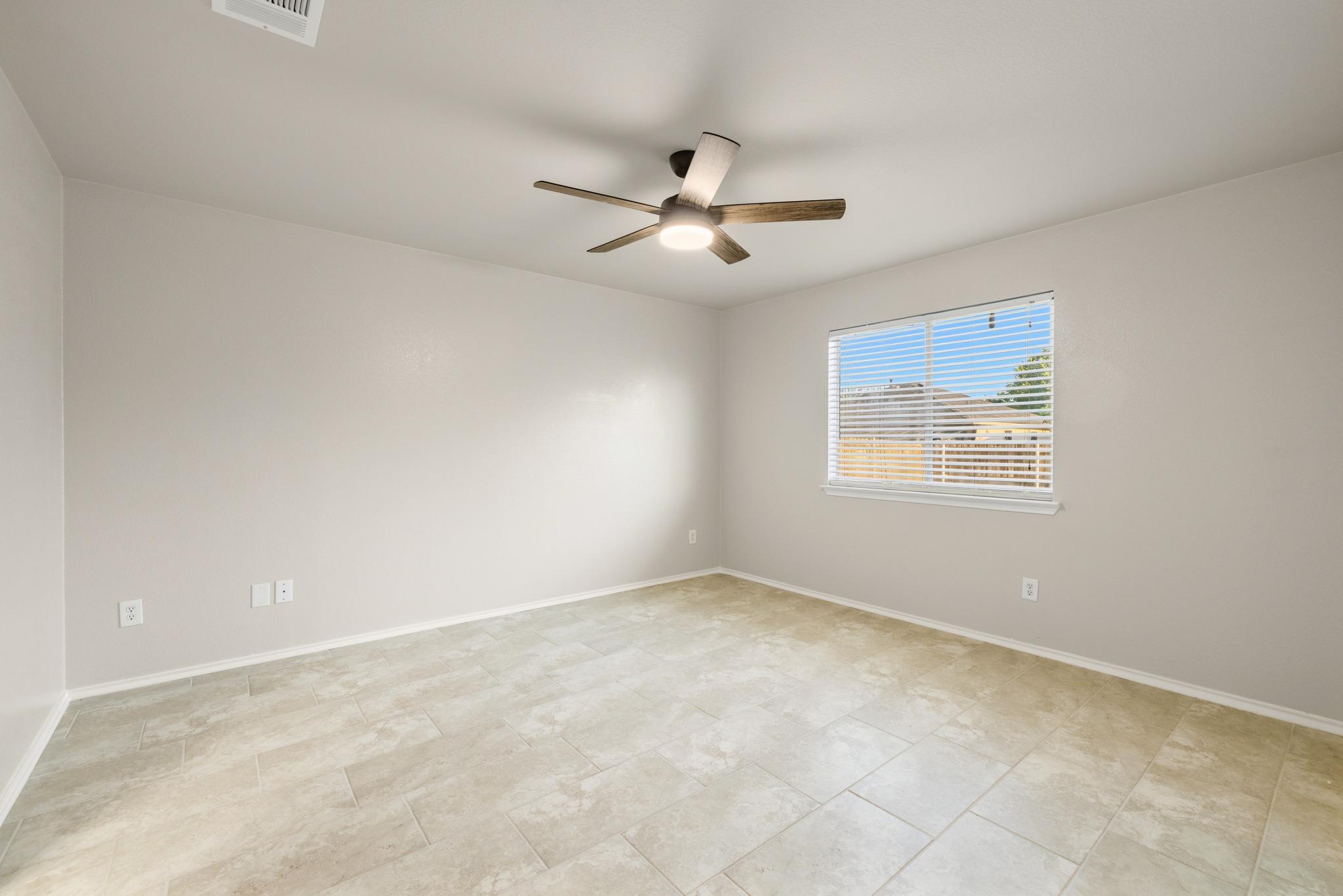 124 Steven St, Hutto, TX 78634