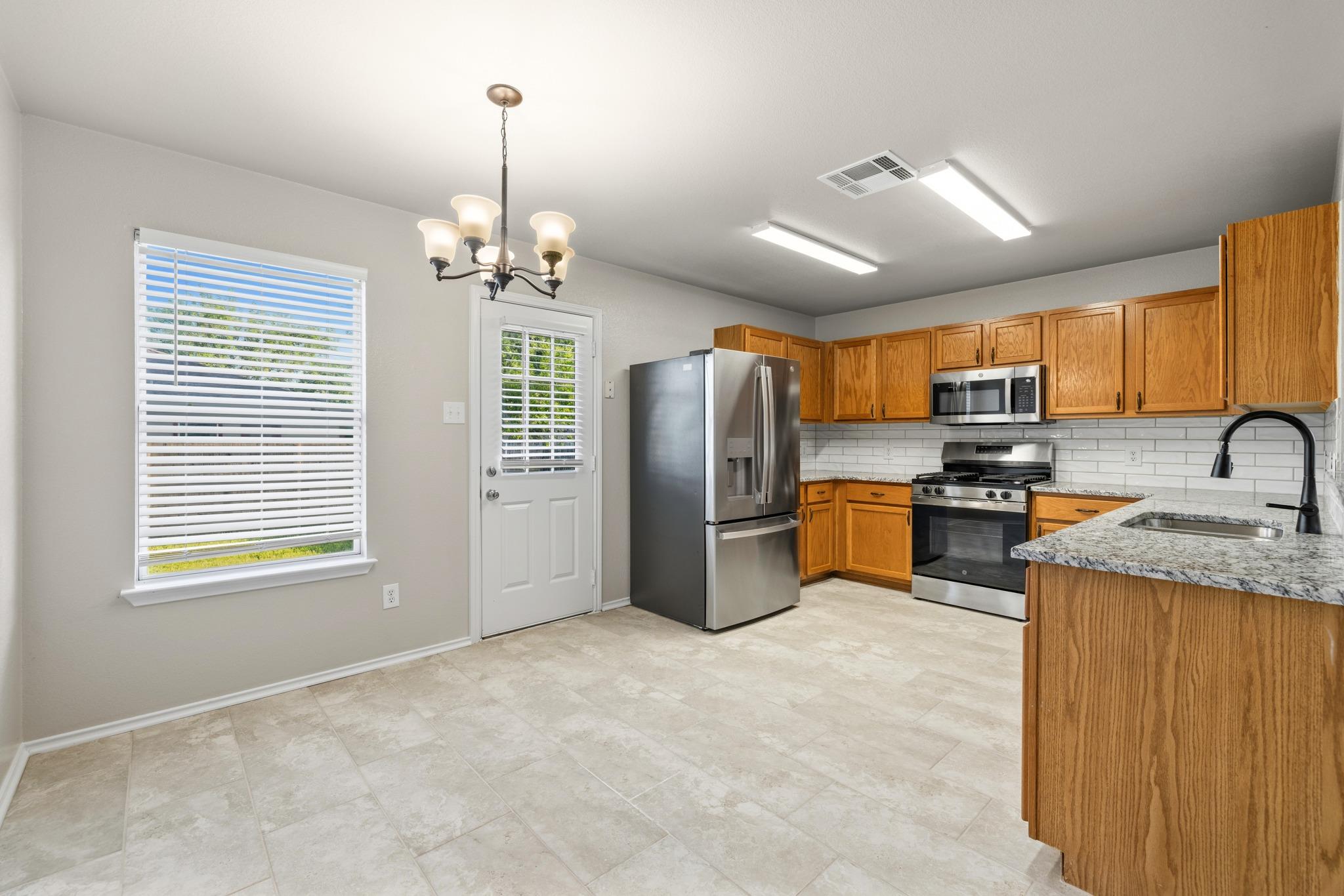 124 Steven St, Hutto, TX 78634