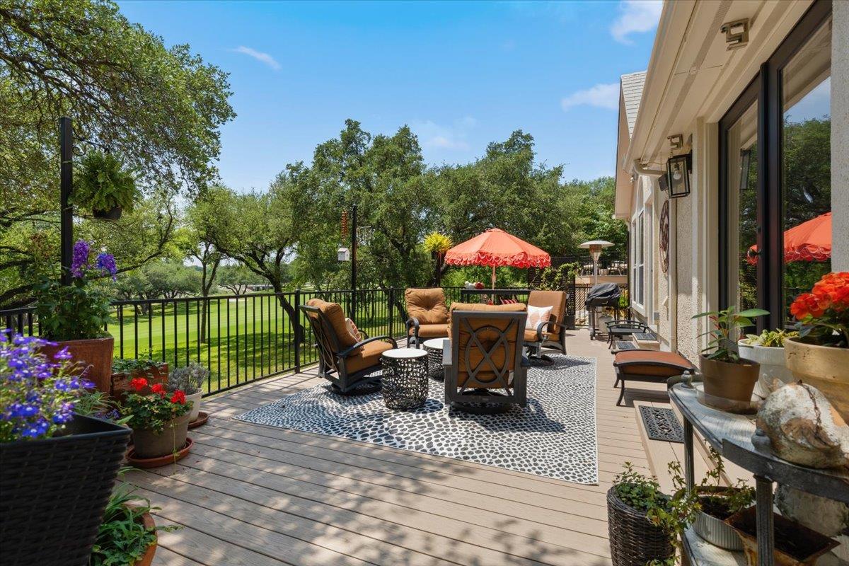 132 Double Eagle Dr # 132, Austin, TX 78738