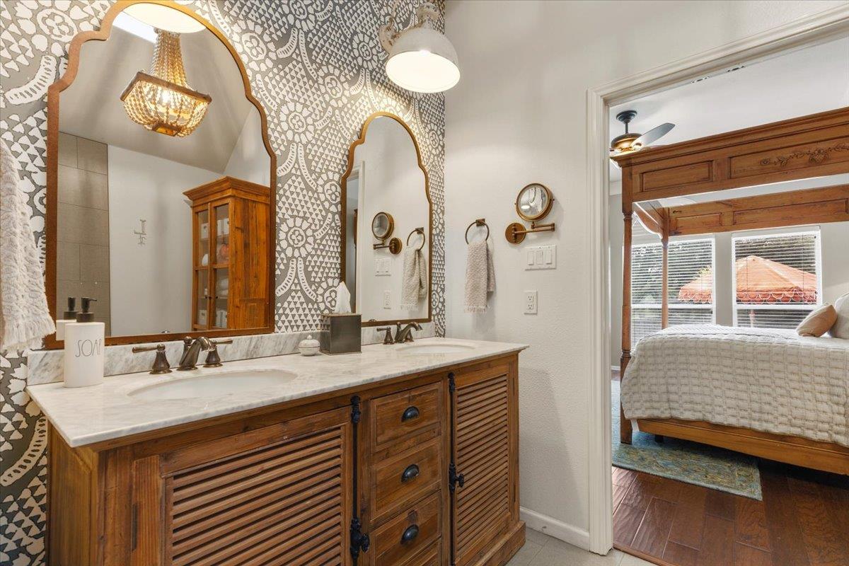 132 Double Eagle Dr # 132, Austin, TX 78738