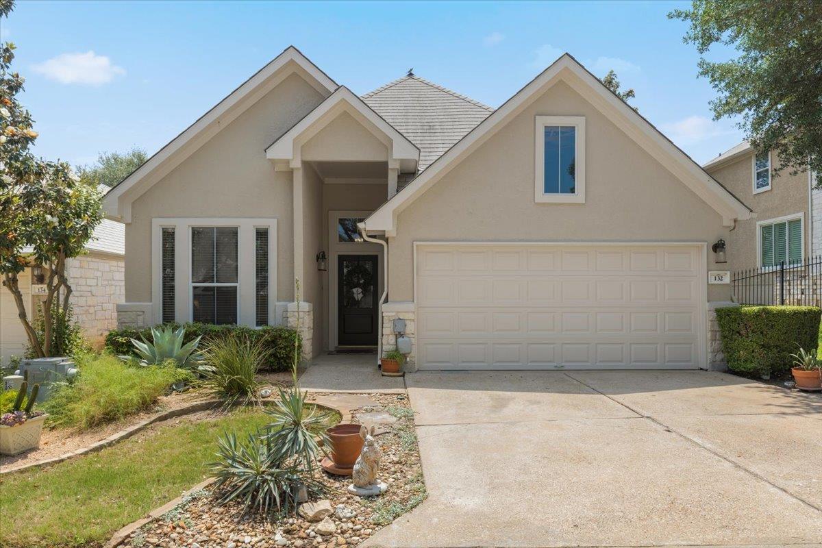 132 Double Eagle Dr # 132, Austin, TX 78738