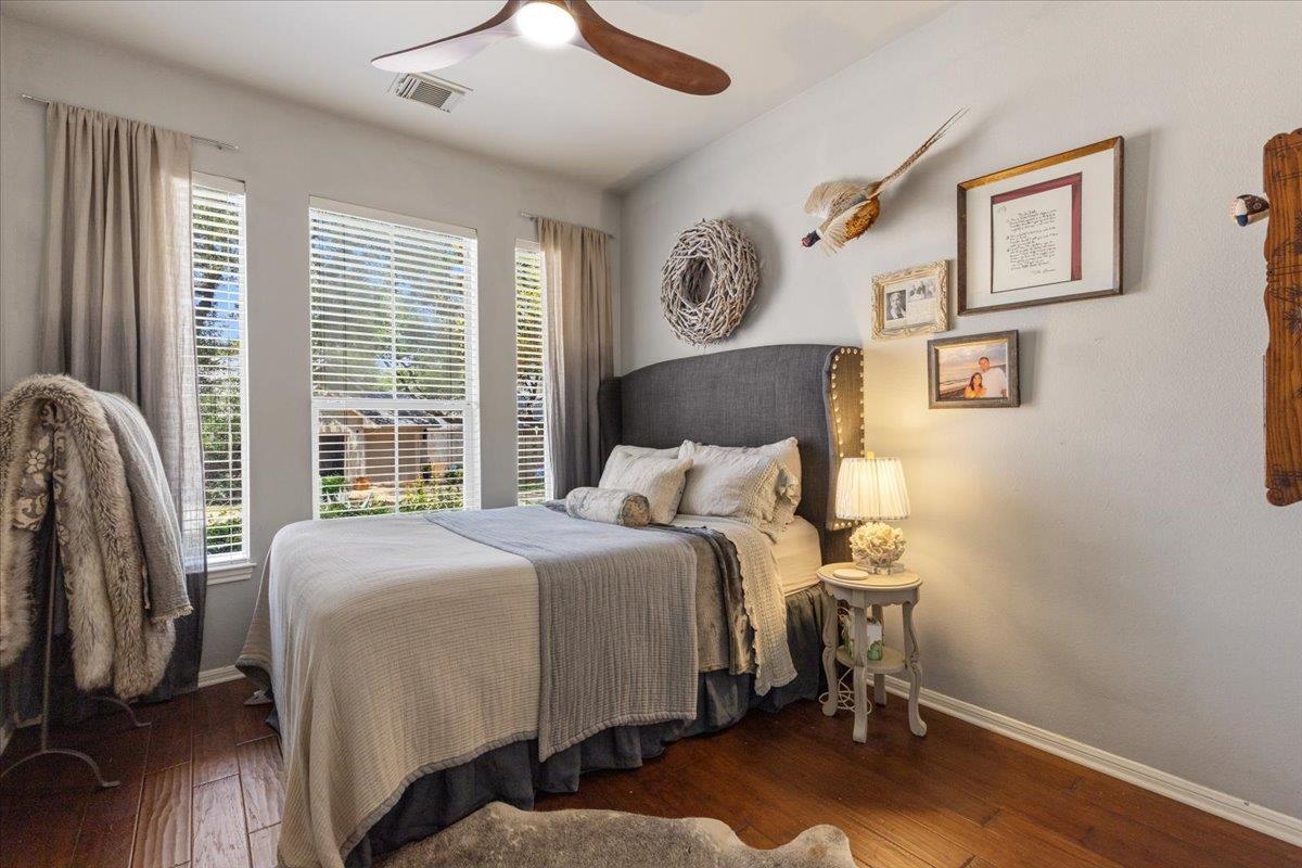 132 Double Eagle Dr # 132, Austin, TX 78738