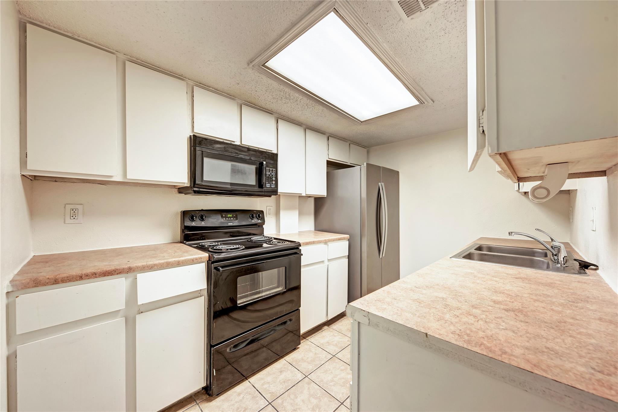 2401 Leon St # 300, Austin, TX 78705