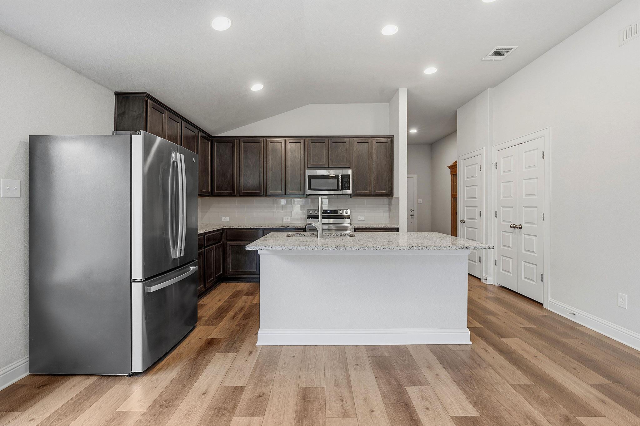 3011 American Dr, Lago Vista, TX 78645