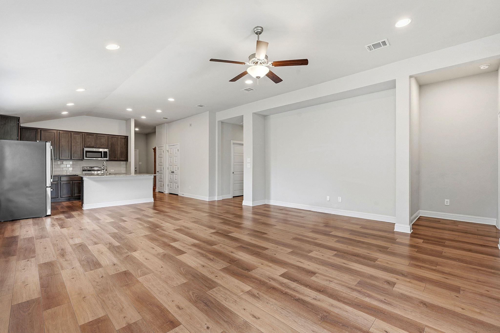 3011 American Dr, Lago Vista, TX 78645