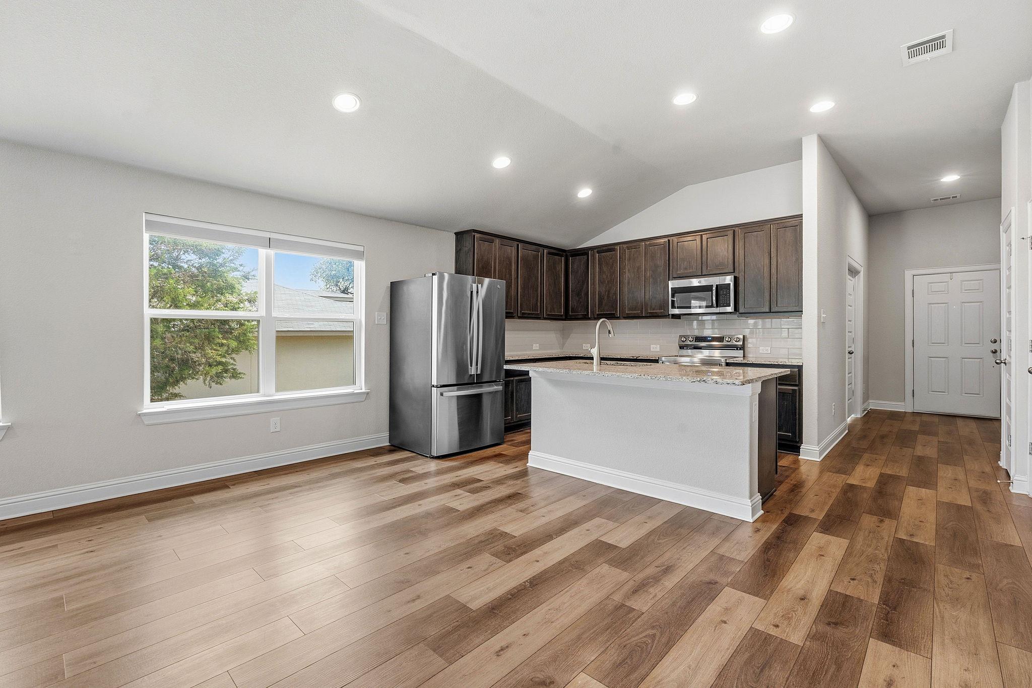 3011 American Dr, Lago Vista, TX 78645