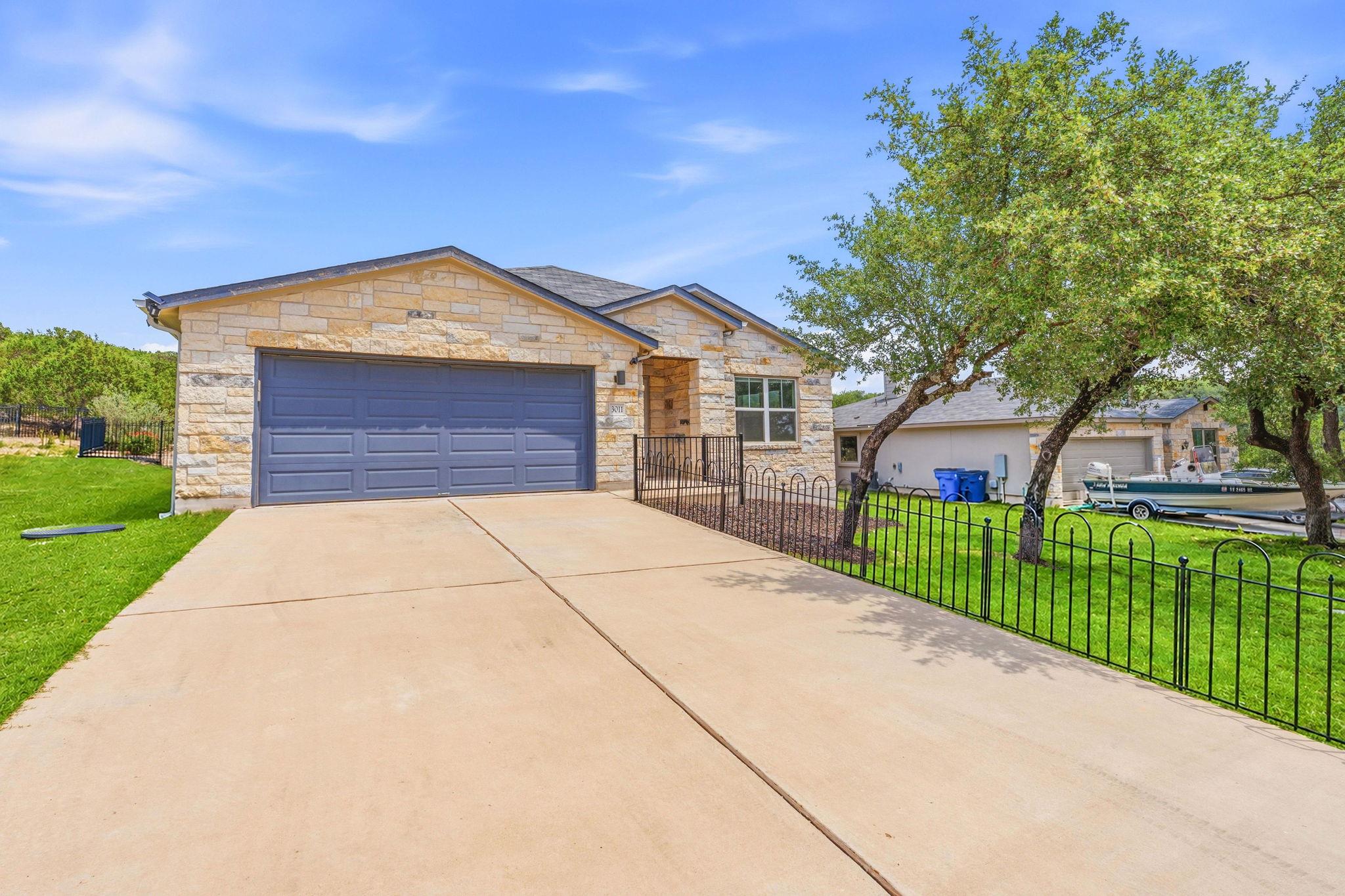 3011 American Dr, Lago Vista, TX 78645