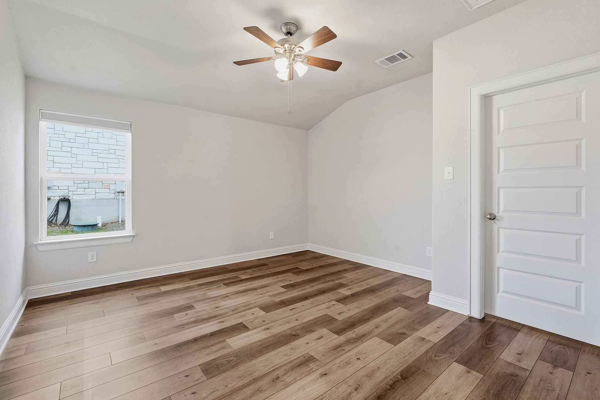 3011 American Dr, Lago Vista, TX 78645