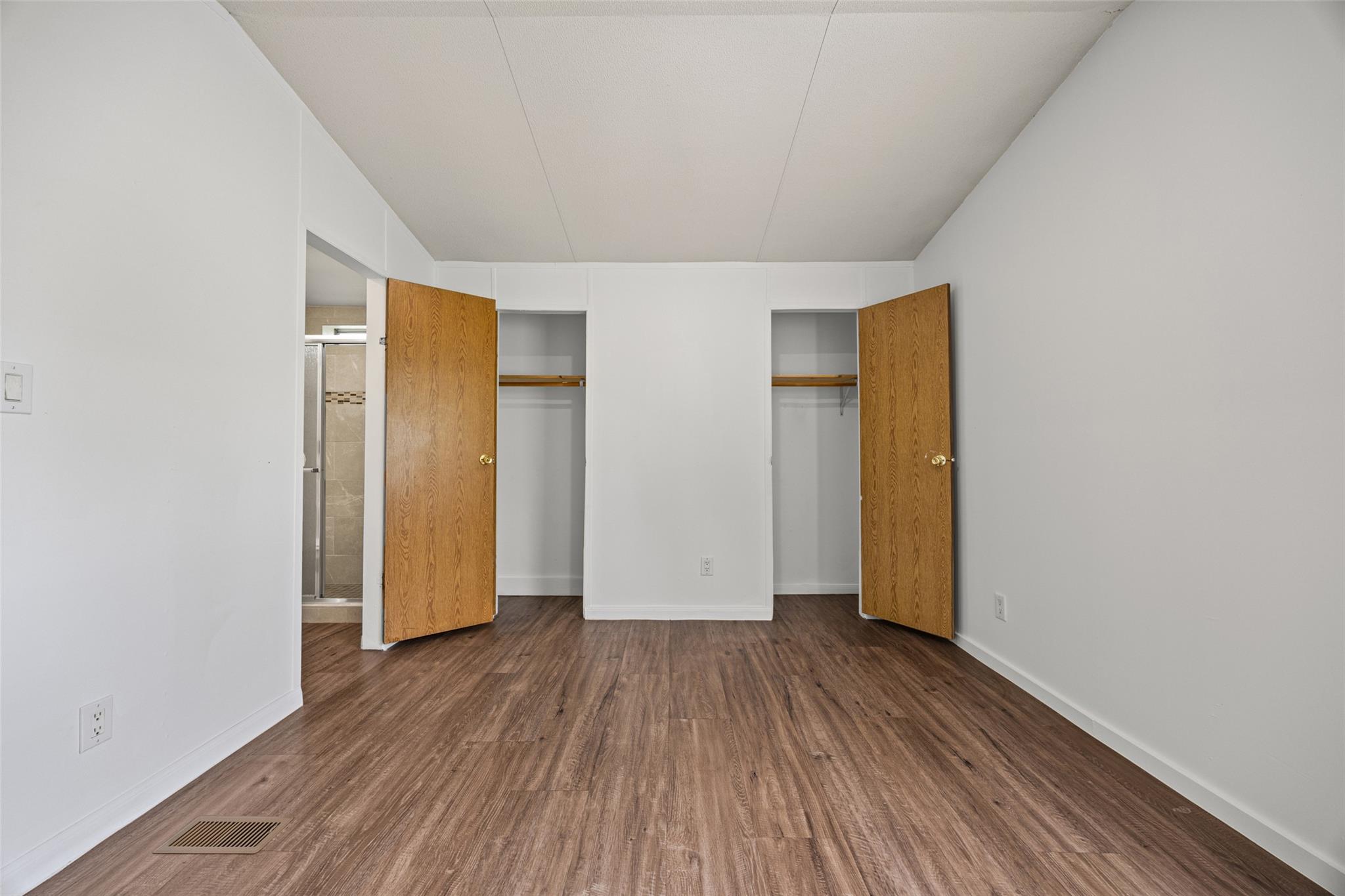 184 Oak Forest Ct, Cedar Creek, TX 78612