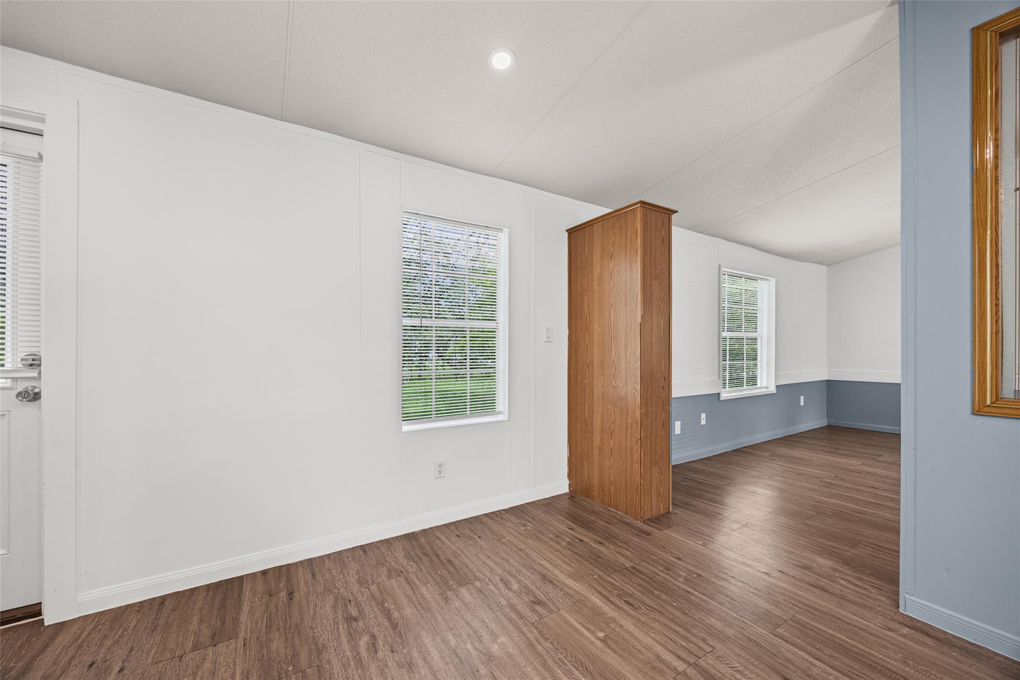 184 Oak Forest Ct, Cedar Creek, TX 78612