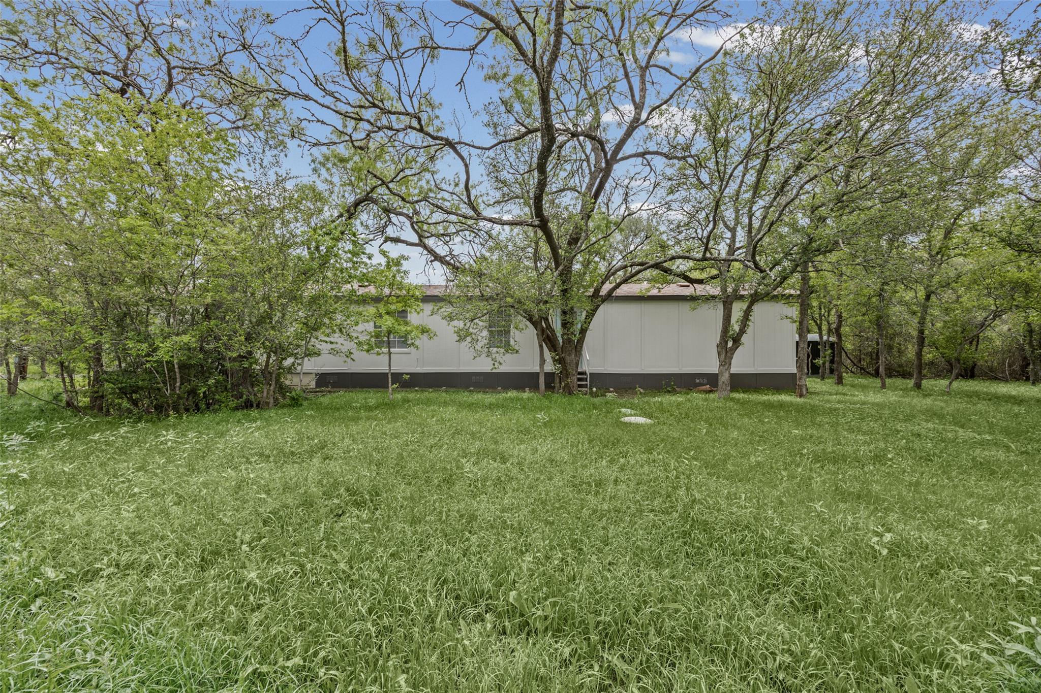 184 Oak Forest Ct, Cedar Creek, TX 78612