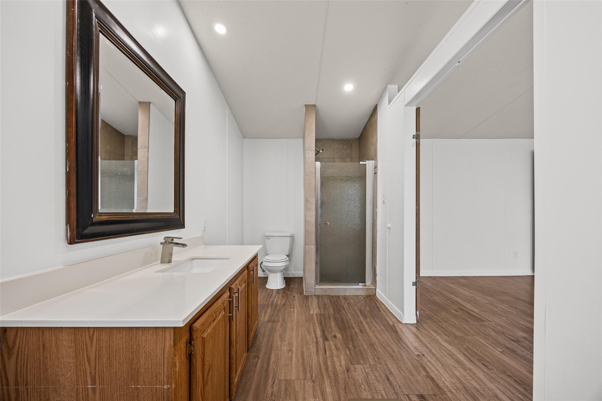 184 Oak Forest Ct, Cedar Creek, TX 78612