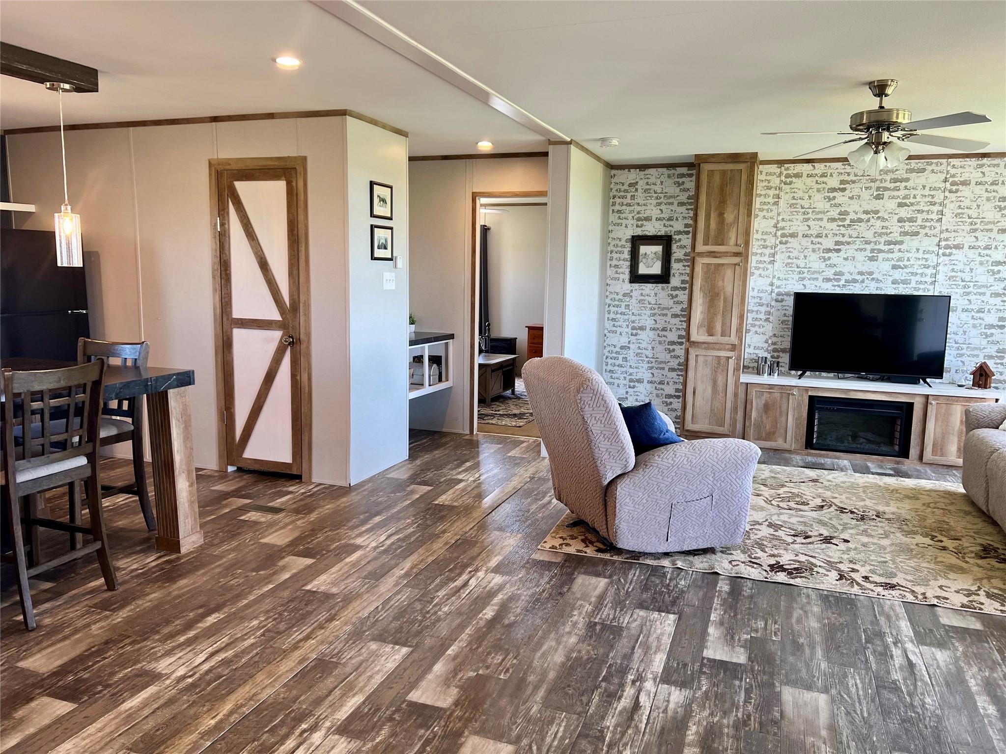 2949 County Road 437, Thorndale, TX 76577