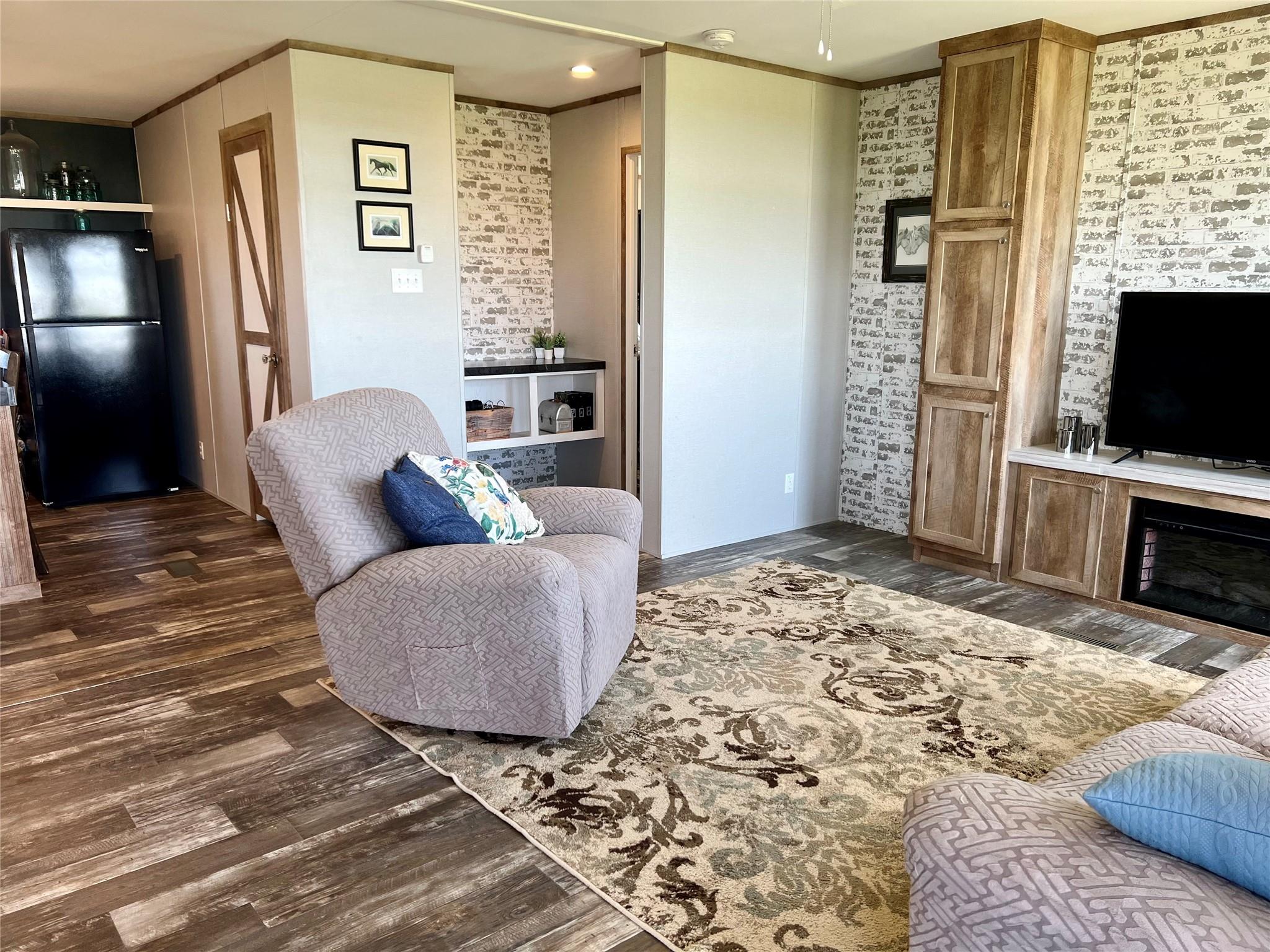 2949 County Road 437, Thorndale, TX 76577