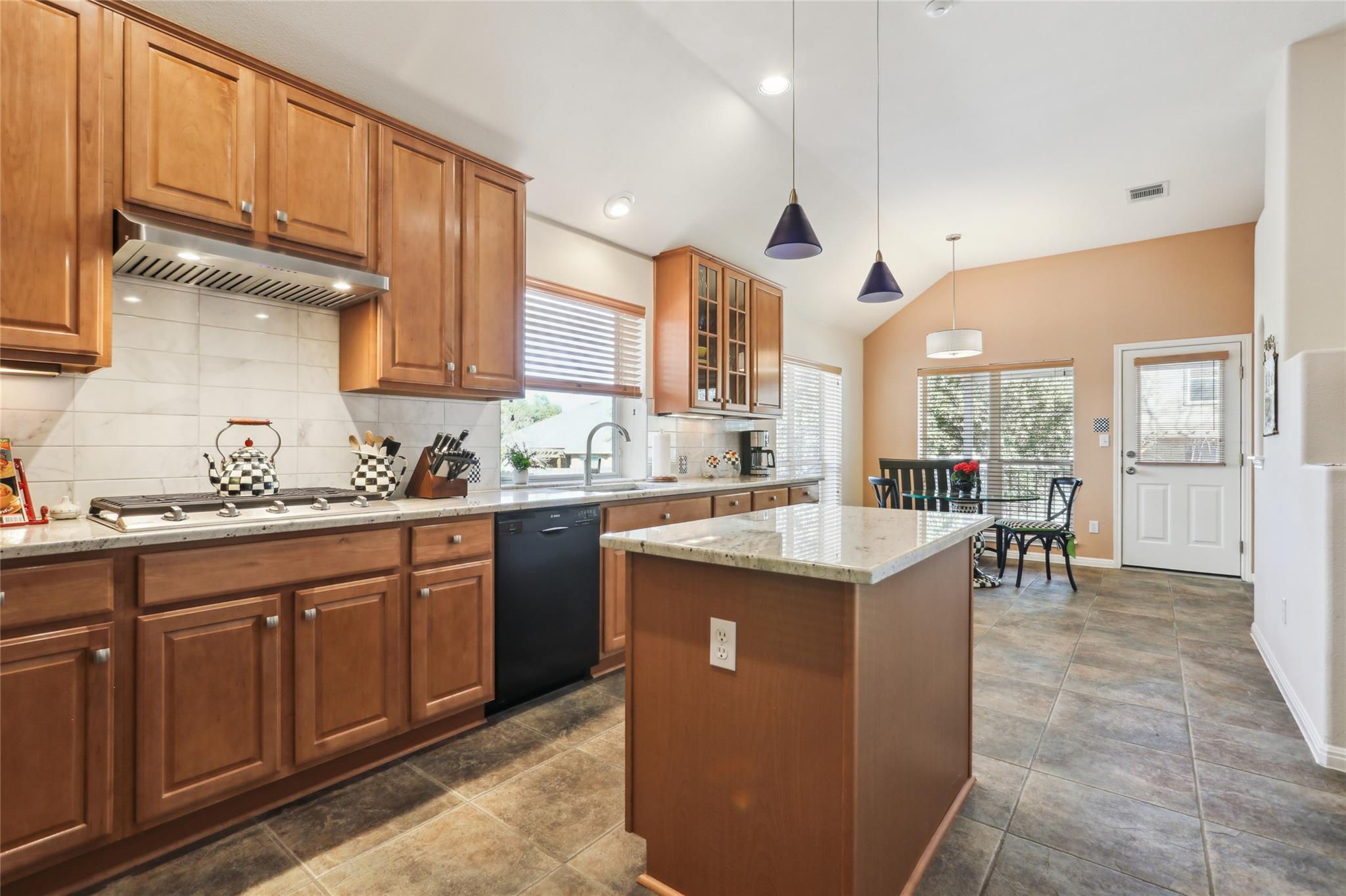 3805 Pebble Ct, Round Rock, TX 78664