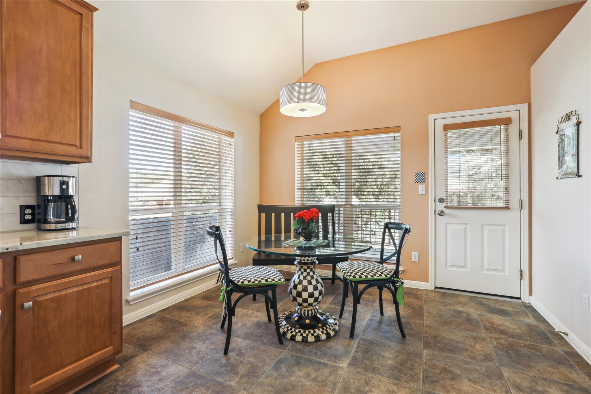 3805 Pebble Ct, Round Rock, TX 78664