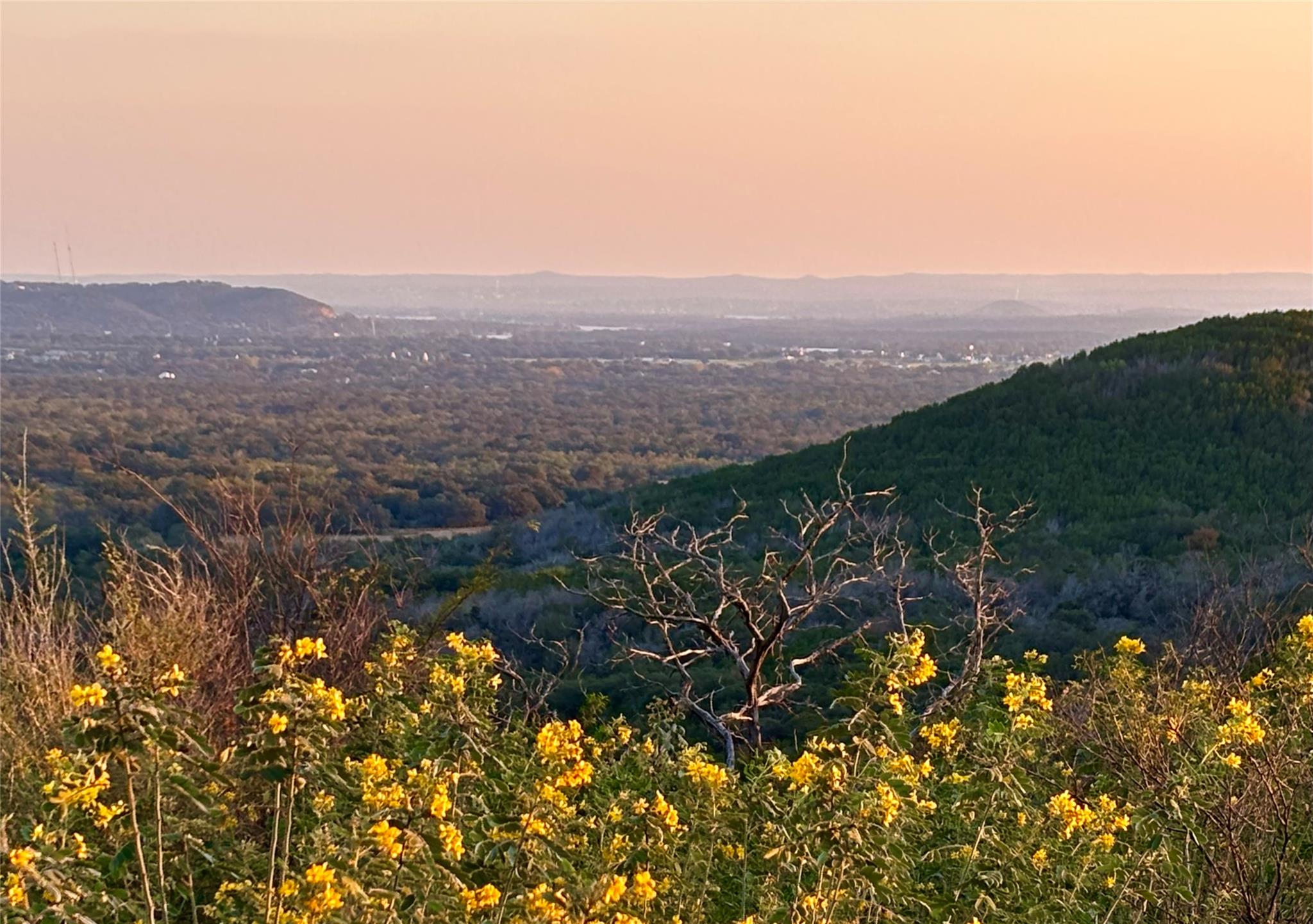 1056 Escalar Dr, Kingsland, TX 78611