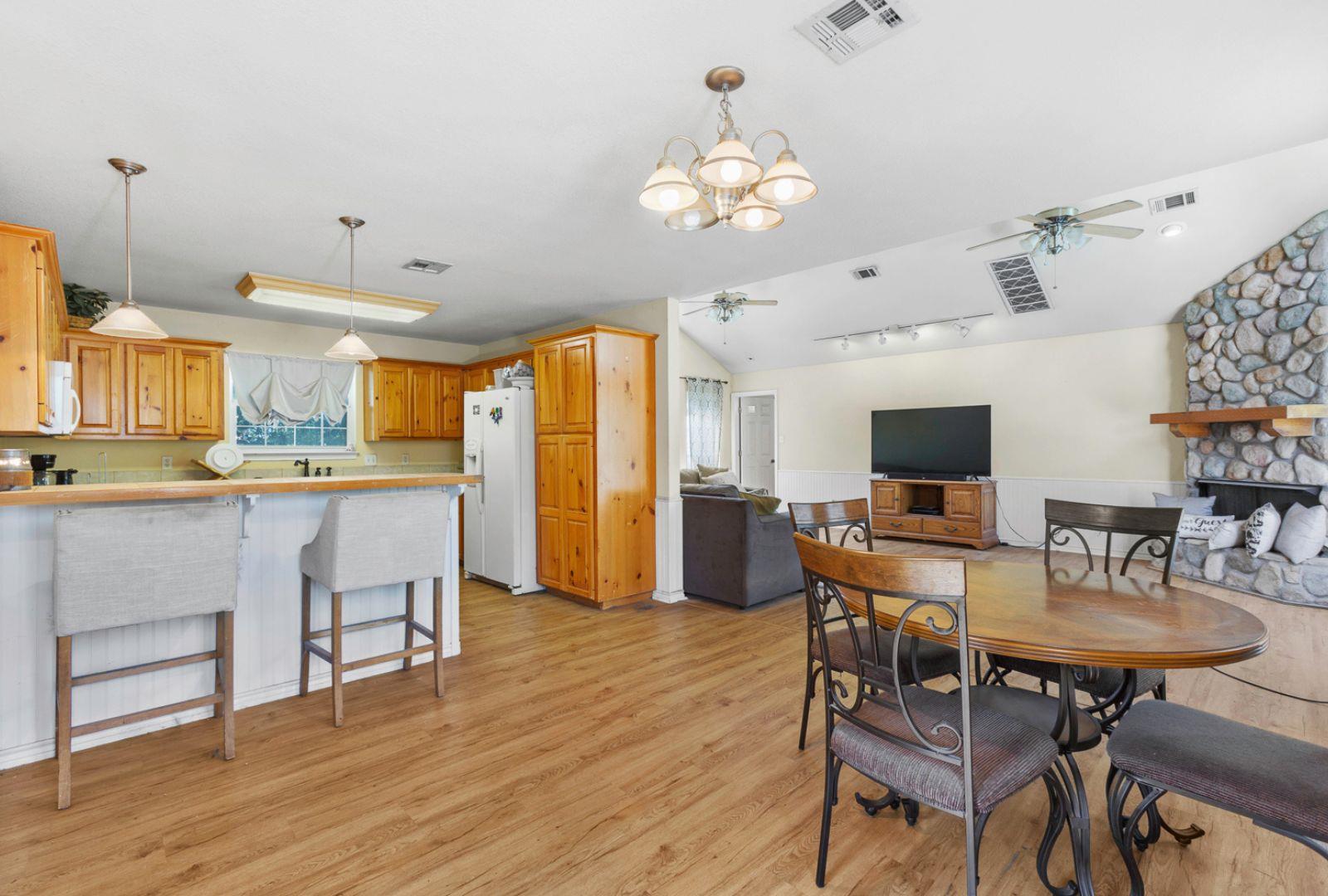 2010 County Road 233, Florence, TX 76527