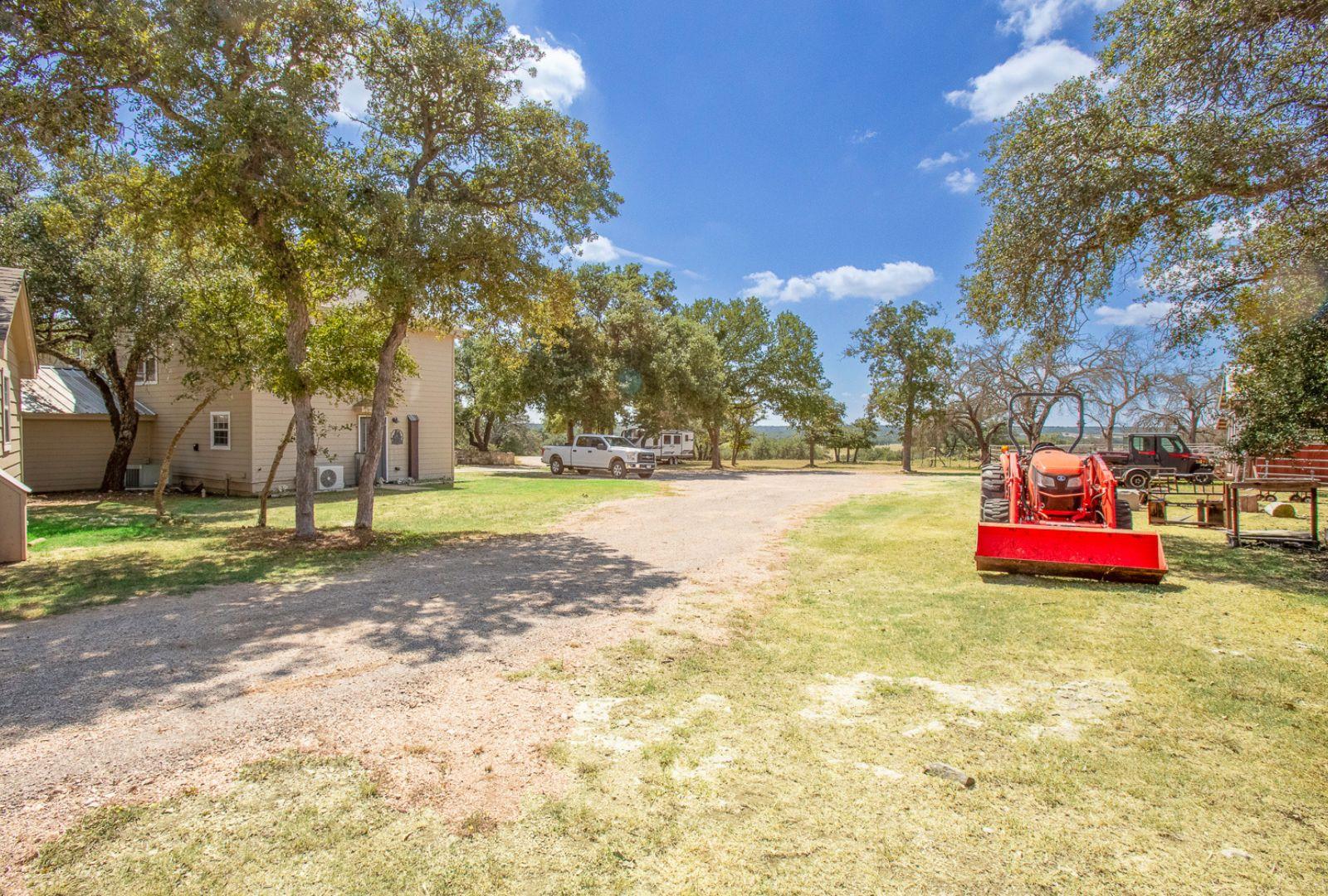 2010 County Road 233, Florence, TX 76527