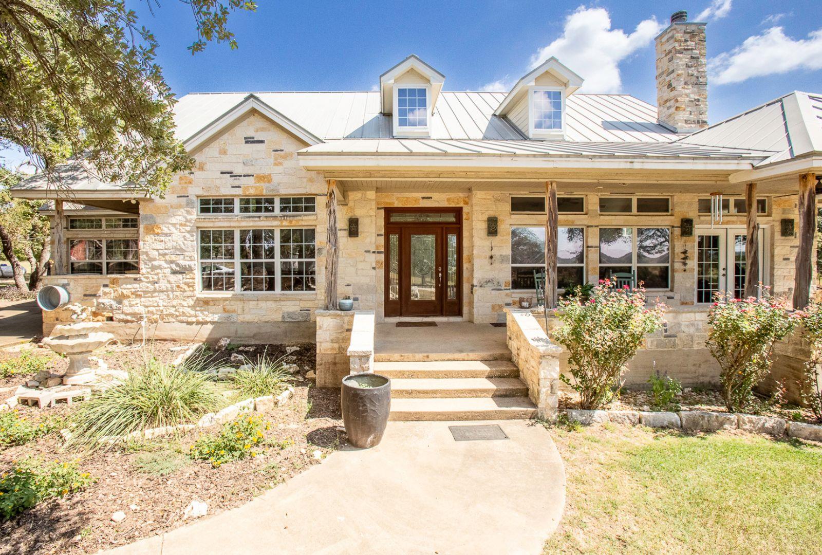 2010 County Road 233, Florence, TX 76527