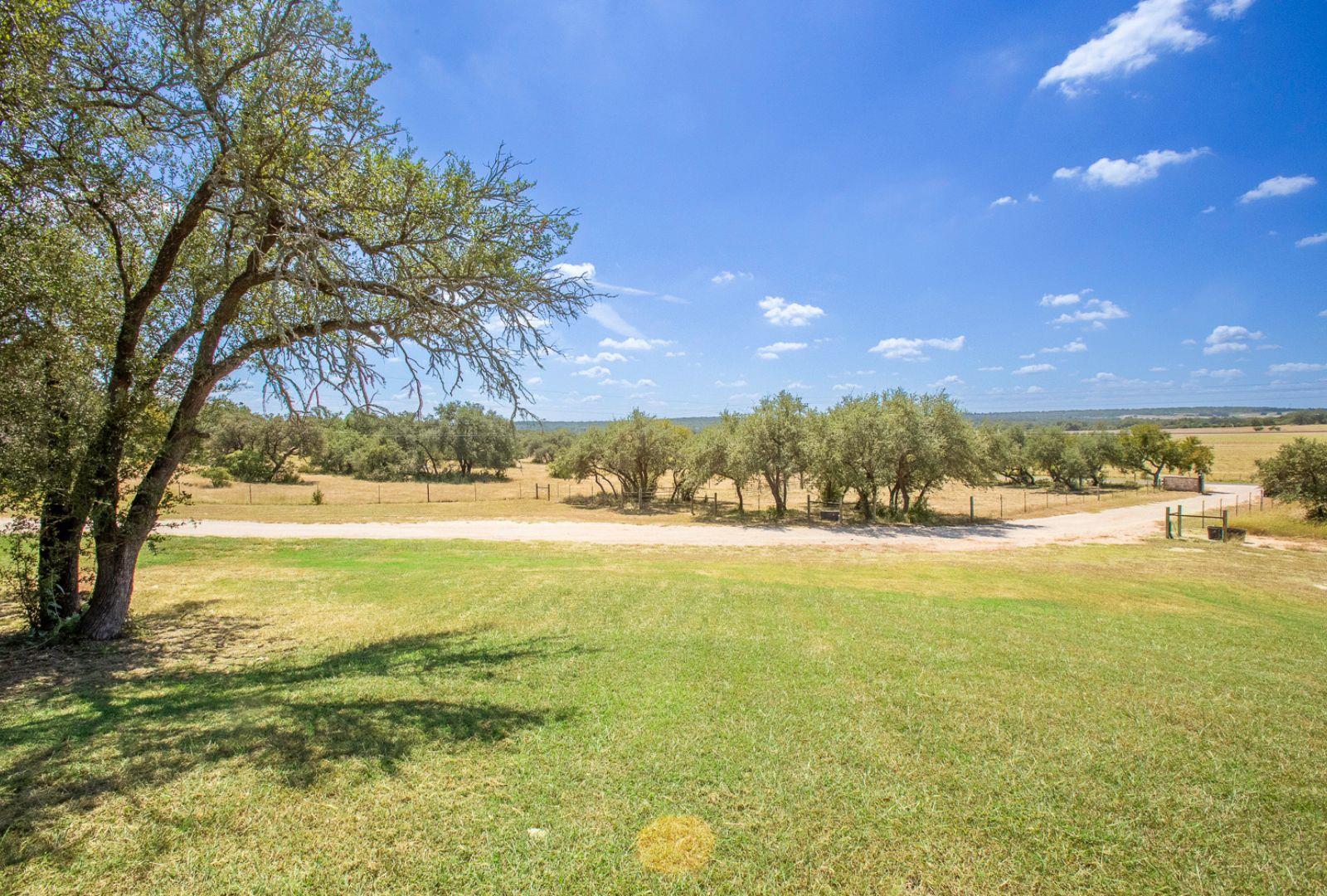 2010 County Road 233, Florence, TX 76527