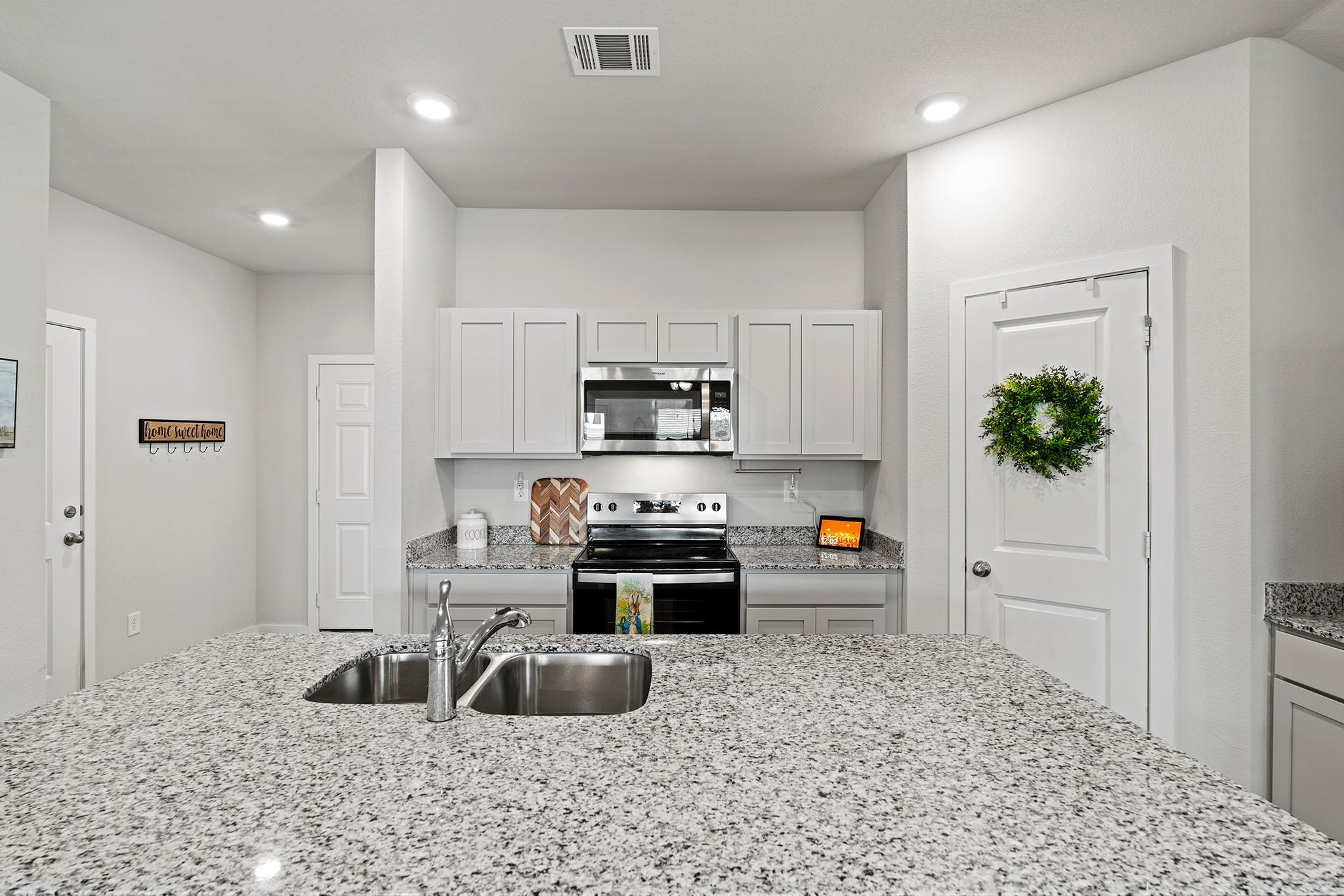 405 Perry Pl, Rockdale, TX 76567