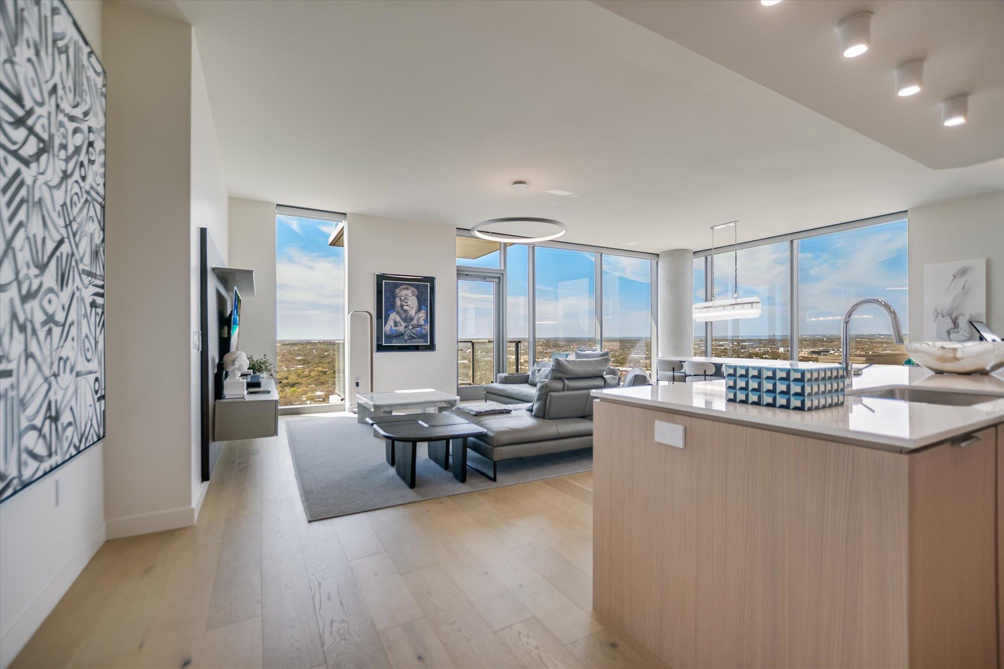 44 East Ave # 3001, Austin, TX 78701