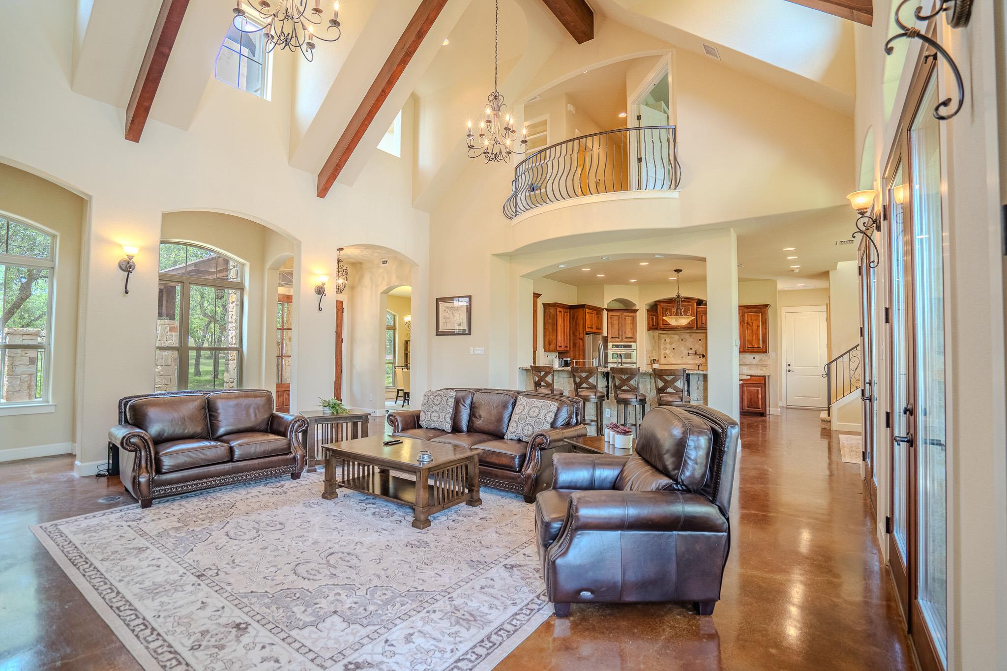 23923 Tres Coronas Dr, Spicewood, TX 78669