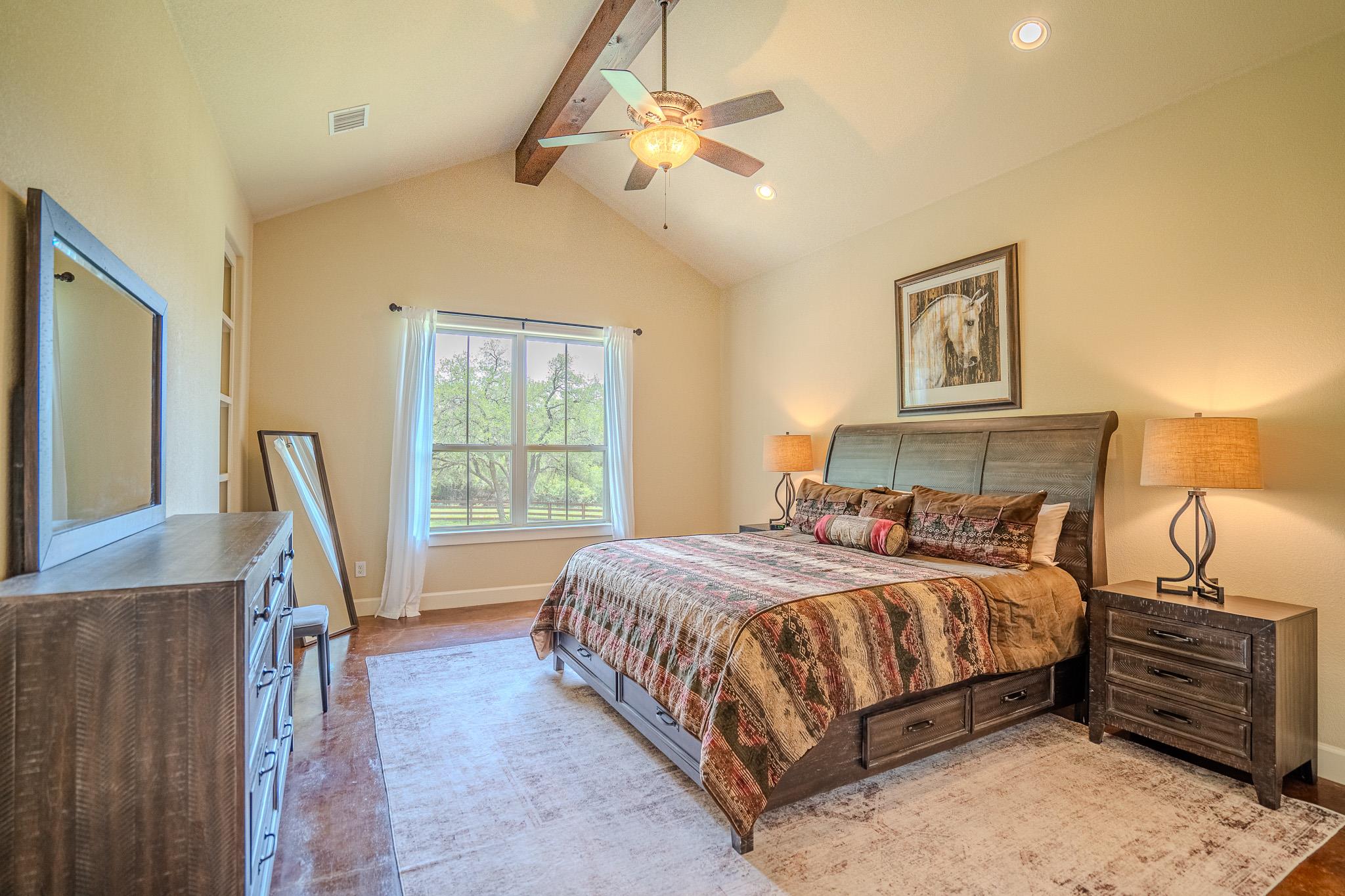 23923 Tres Coronas Dr, Spicewood, TX 78669