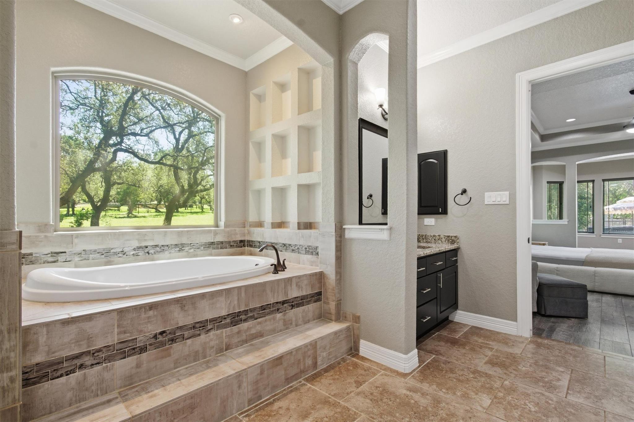 1106 Private Road 3702, San Antonio, TX 78253