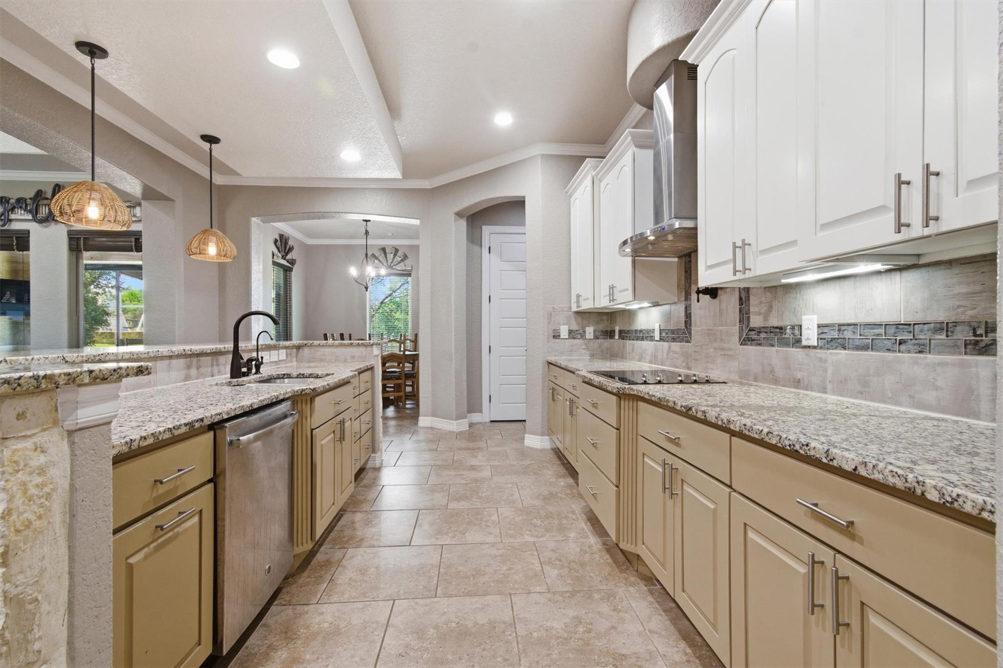 1106 Private Road 3702, San Antonio, TX 78253