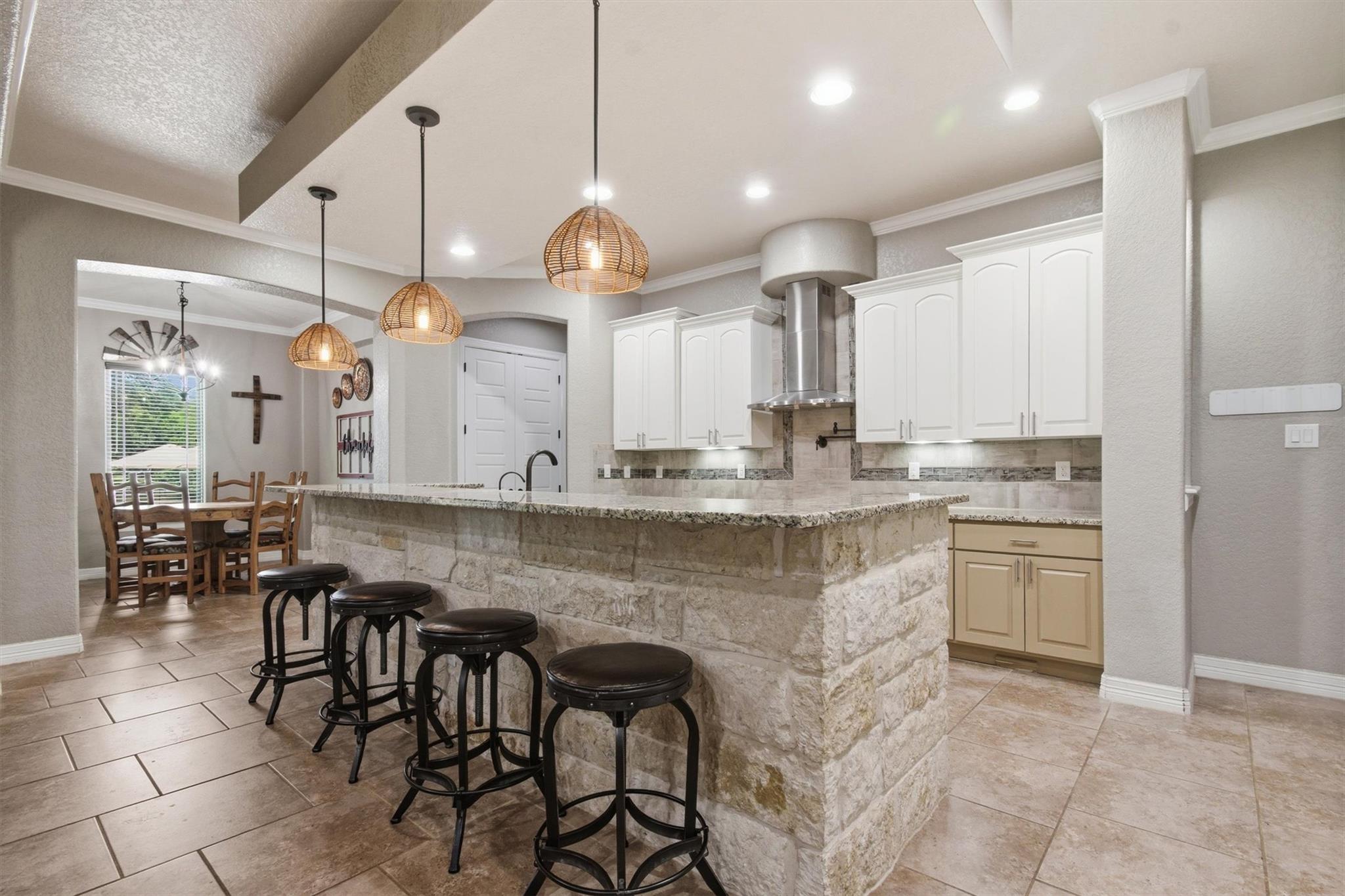 1106 Private Road 3702, San Antonio, TX 78253