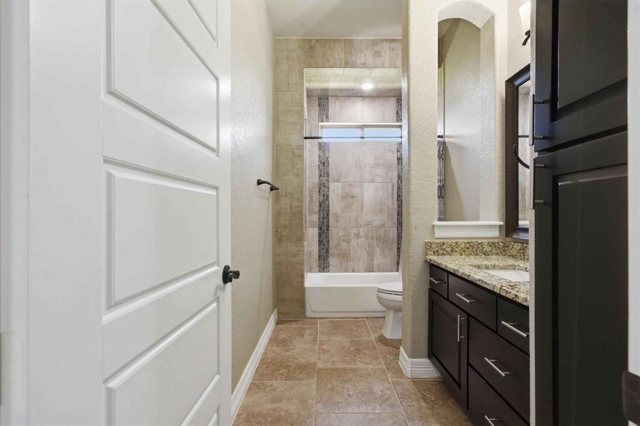 1106 Private Road 3702, San Antonio, TX 78253