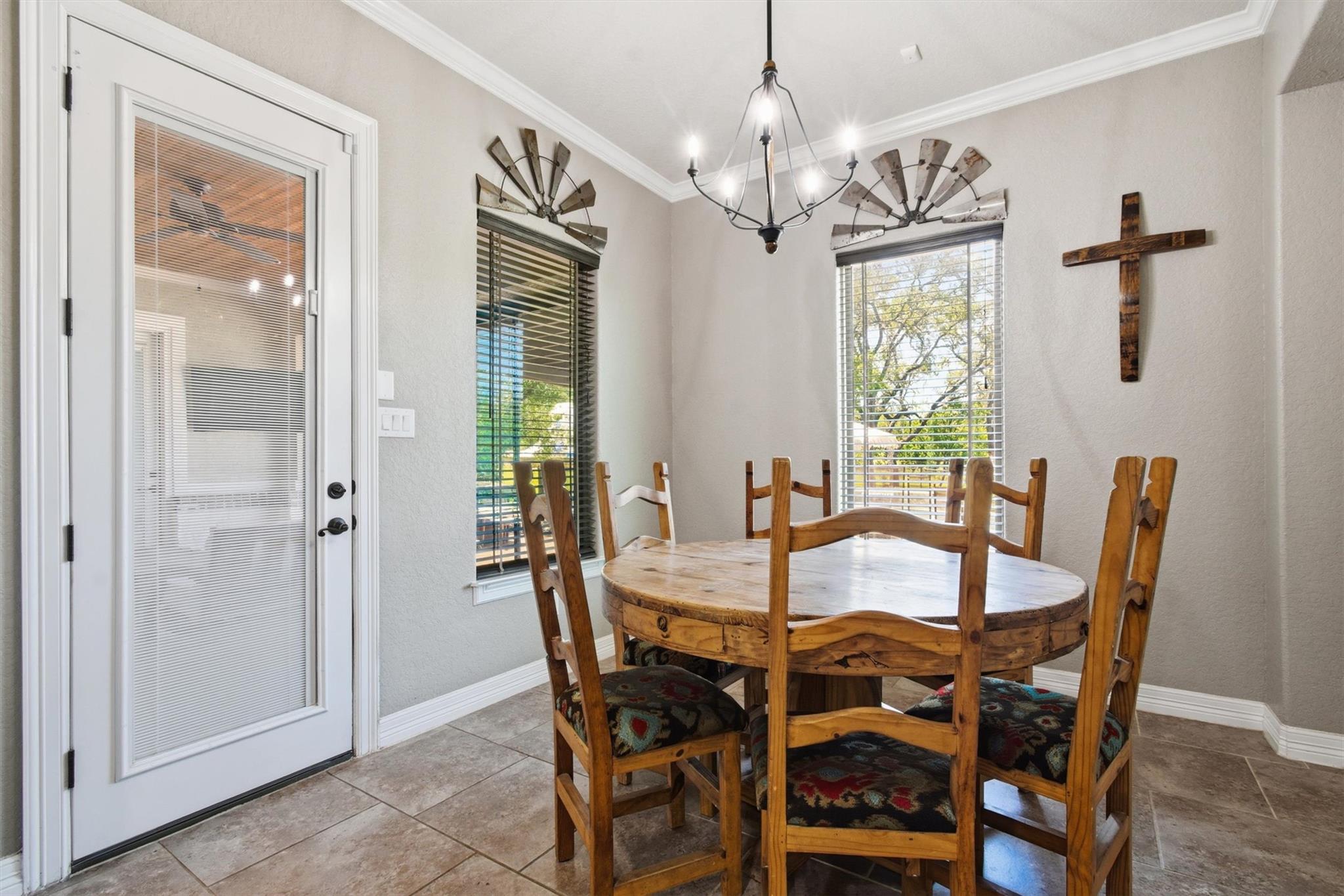 1106 Private Road 3702, San Antonio, TX 78253