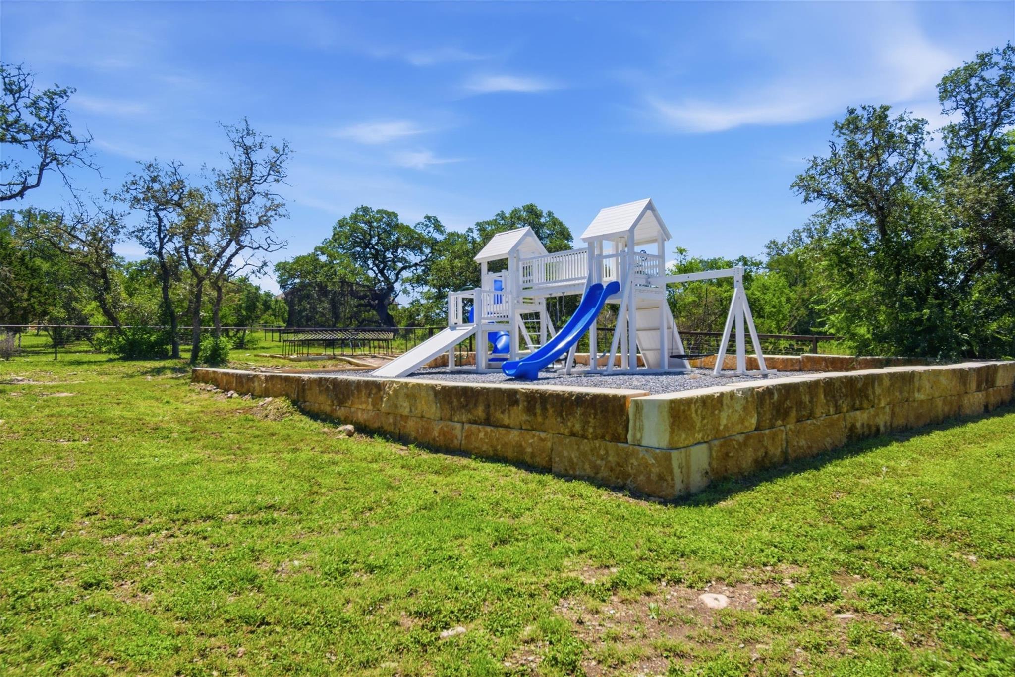 1106 Private Road 3702, San Antonio, TX 78253