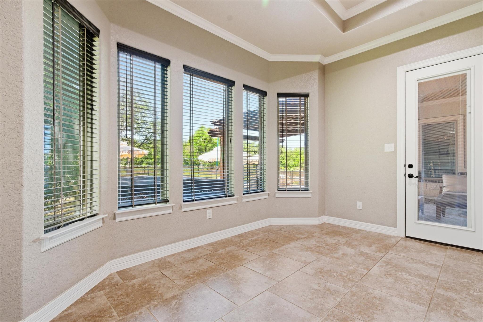1106 Private Road 3702, San Antonio, TX 78253