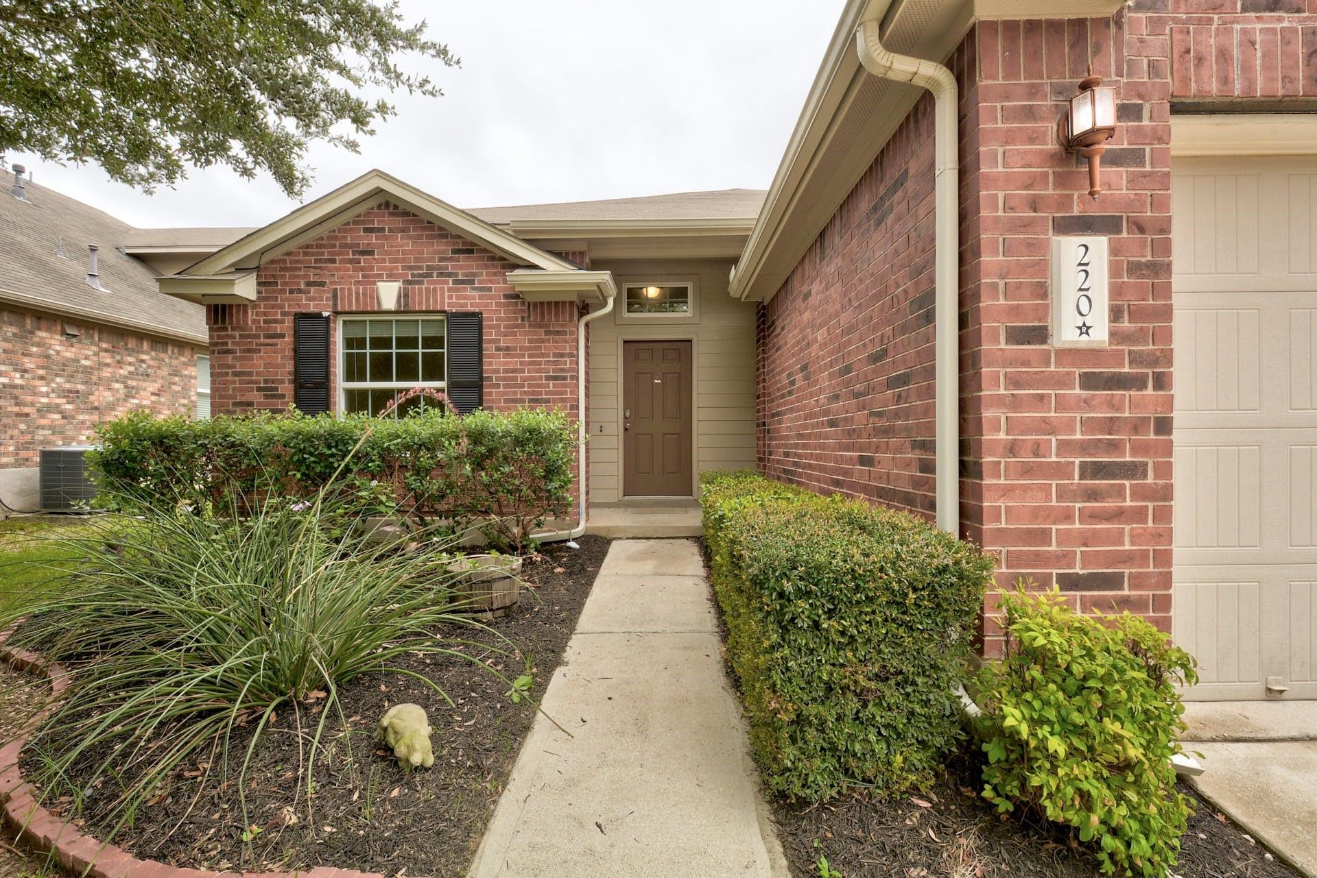 220 Mystic Shadow Ln, Buda, TX 78610