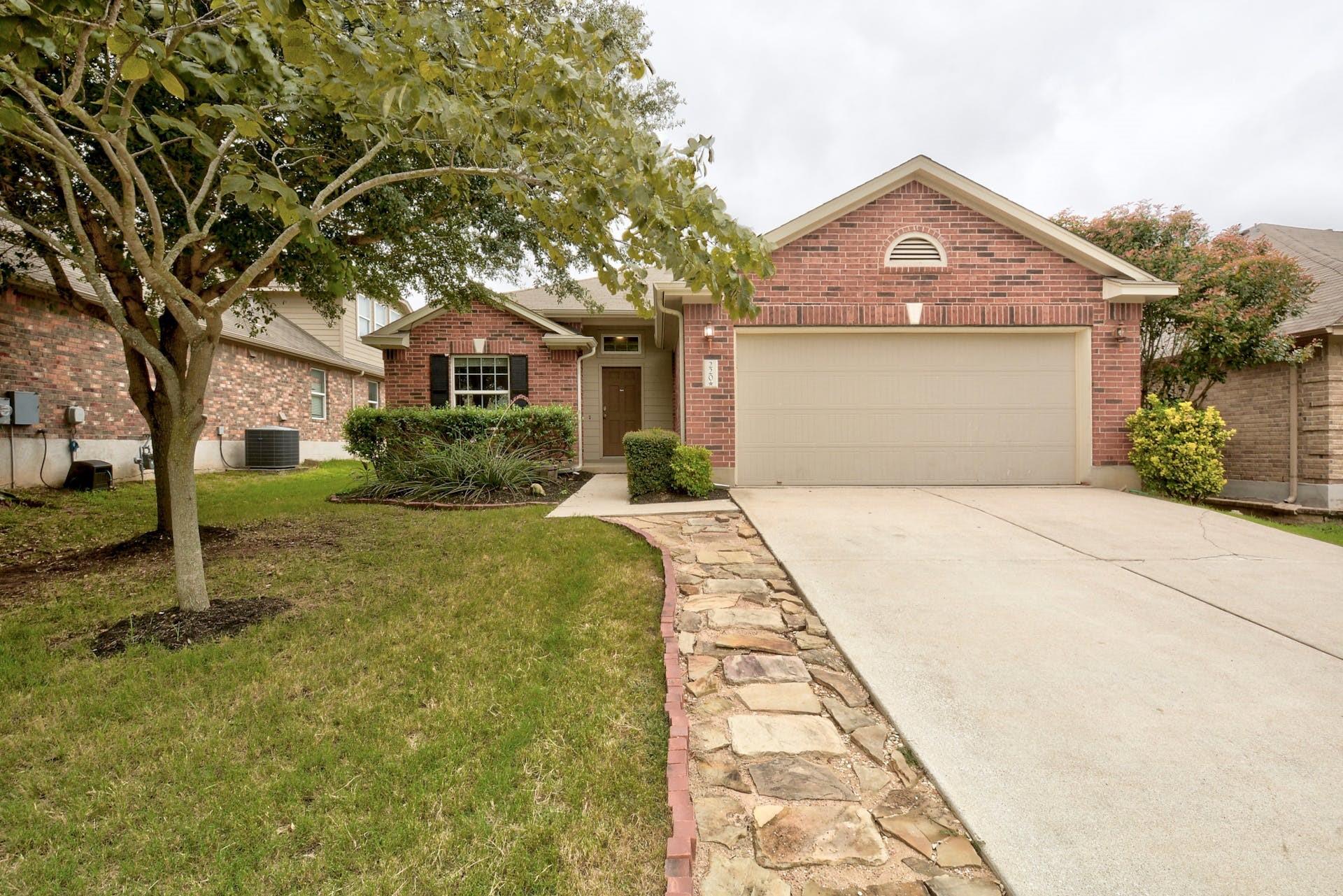 220 Mystic Shadow Ln, Buda, TX 78610