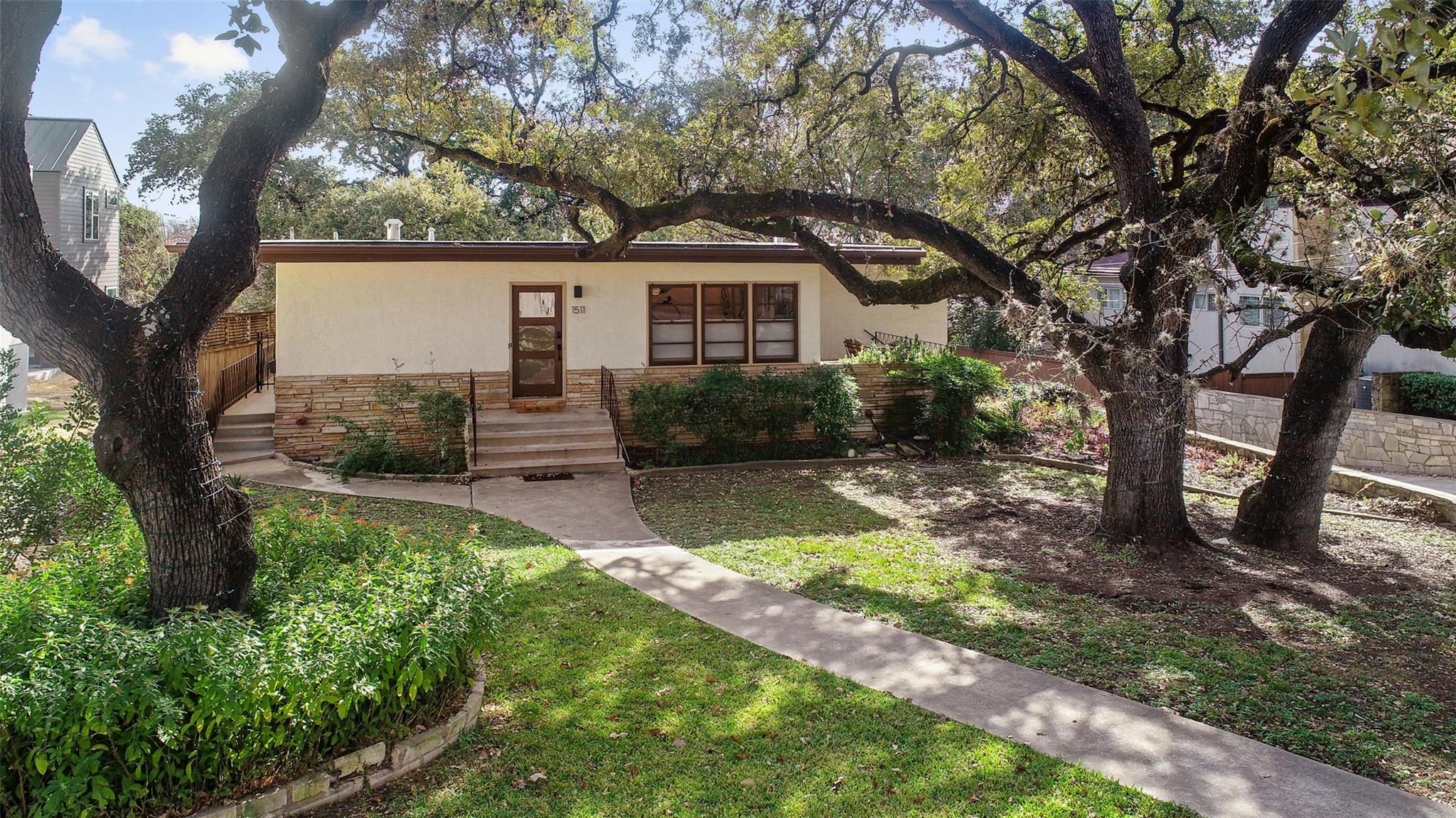 1511 Chelsea Ln, Austin, TX 78704
