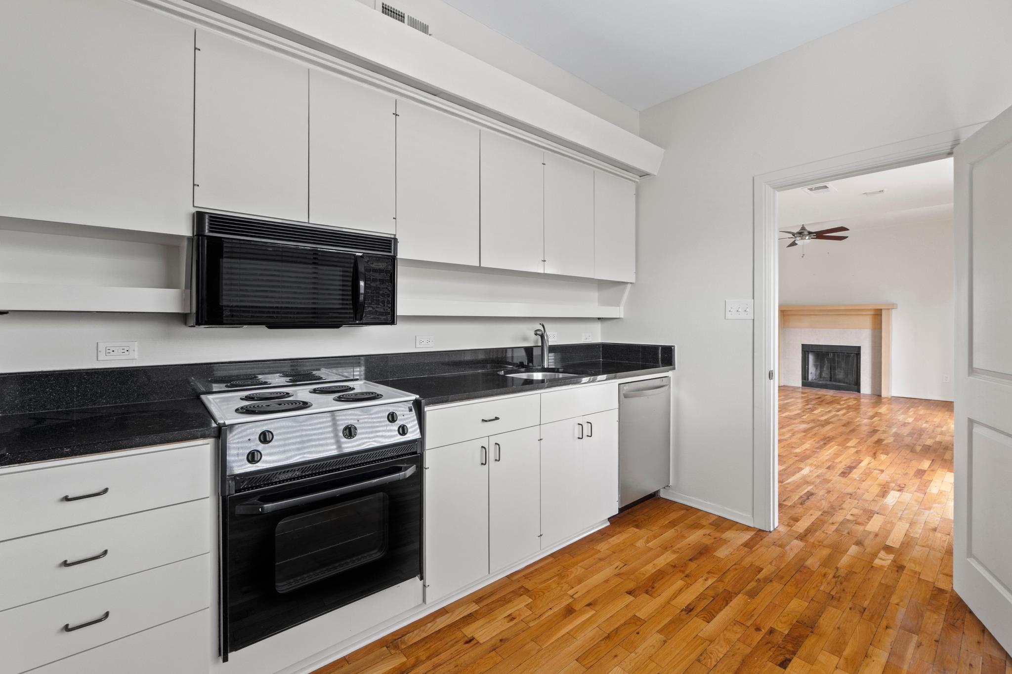 409 E 38th St # 305, Austin, TX 78705