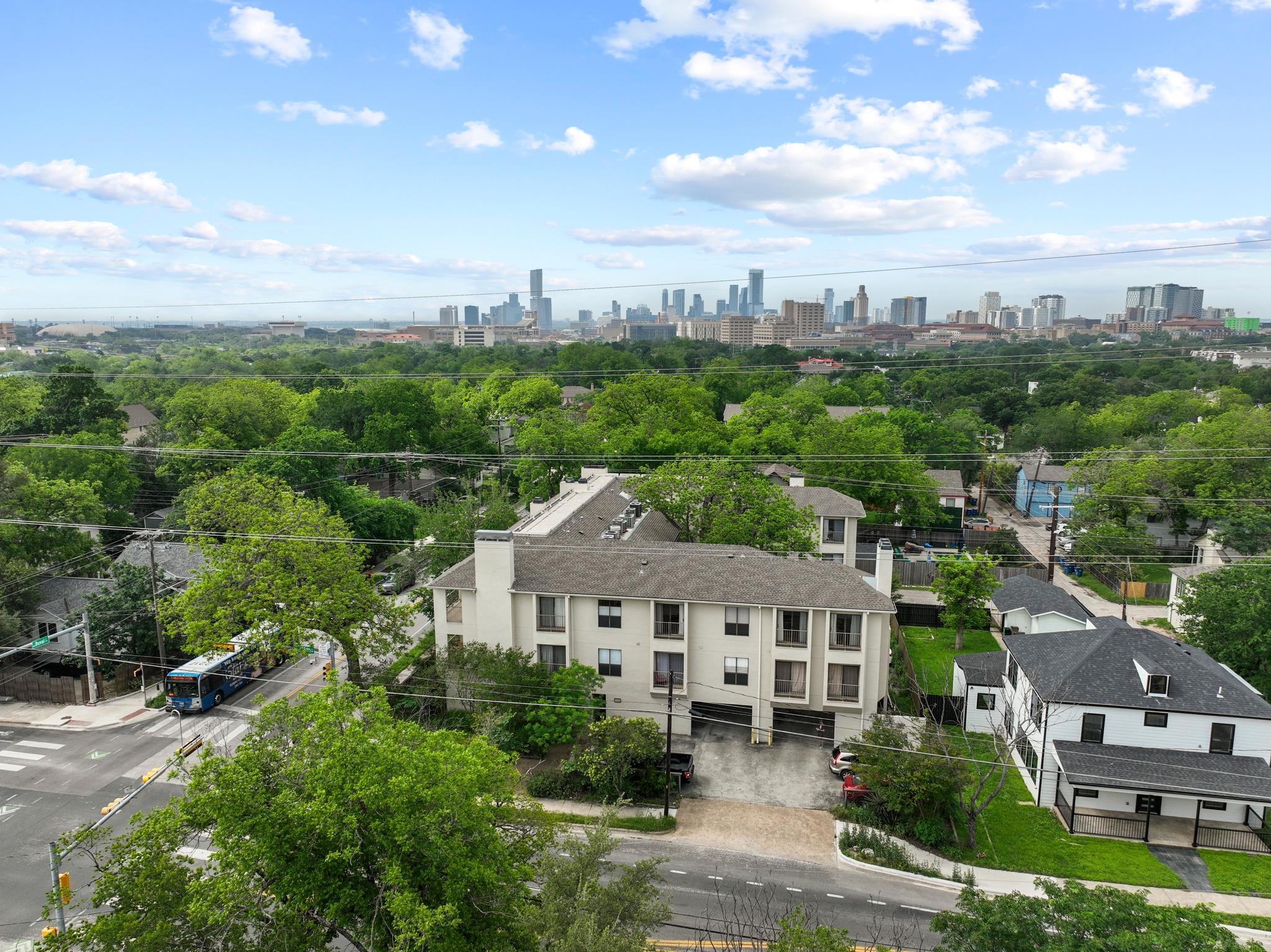 409 E 38th St # 305, Austin, TX 78705